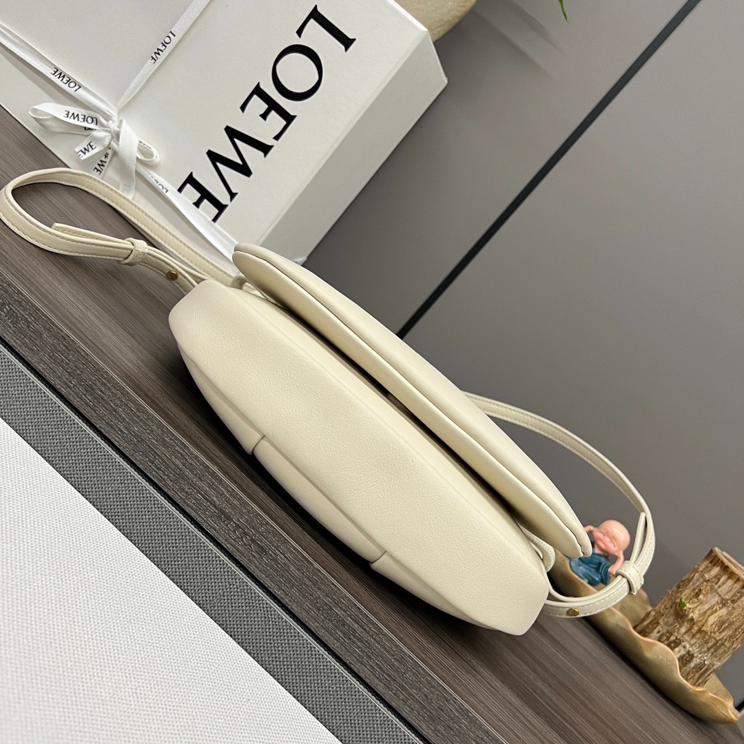 047 (25817cm)