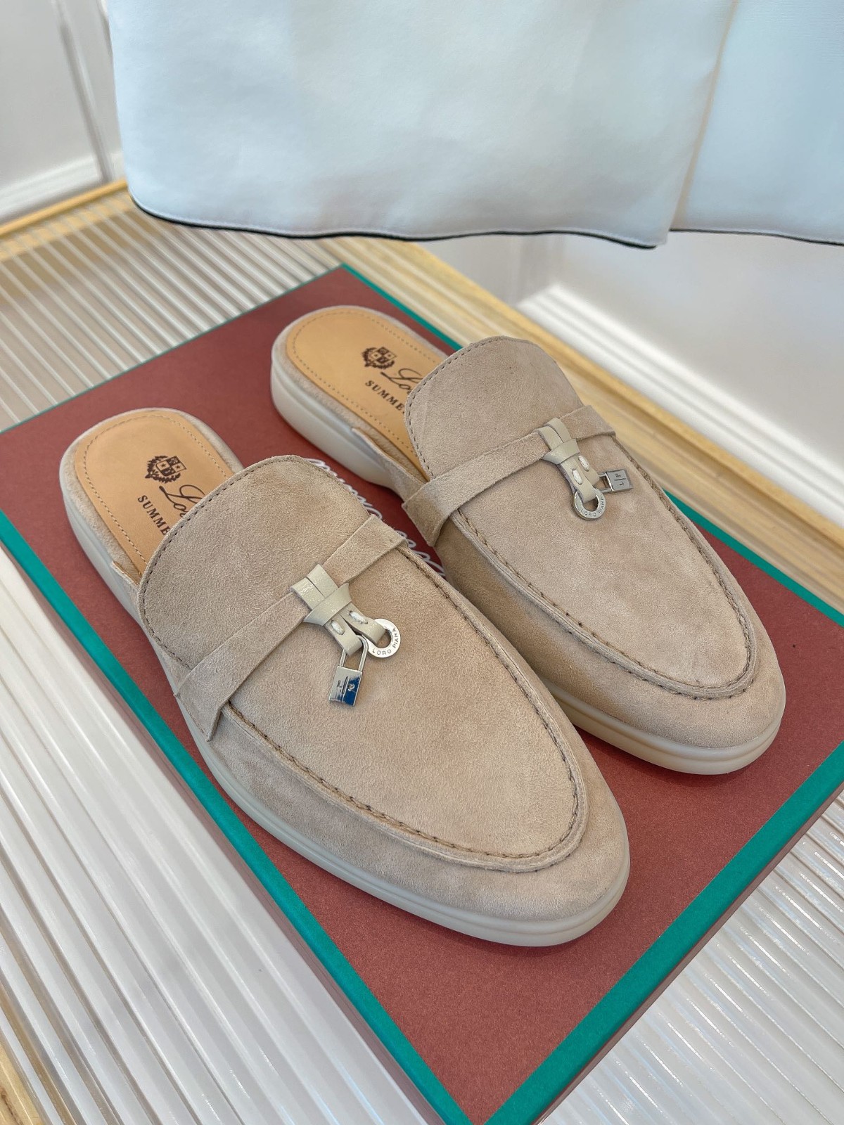262 31123106 SIZE 35-41
