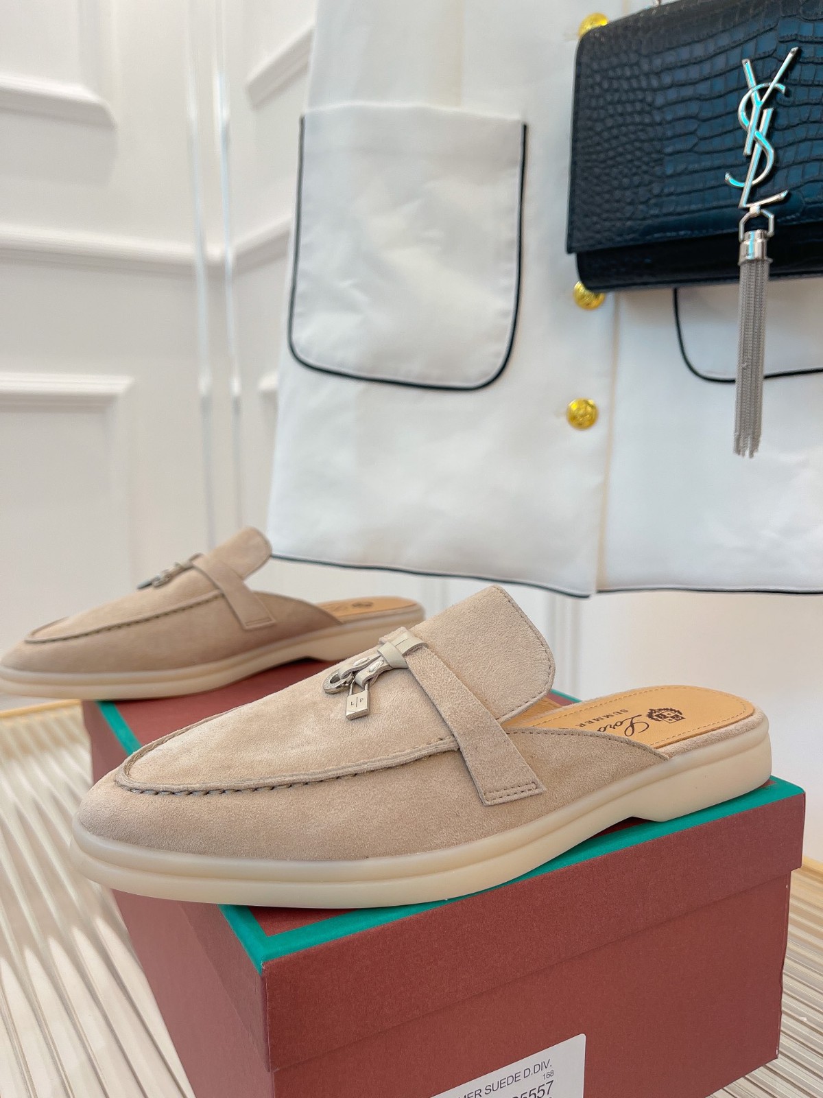 262 31123106 SIZE 35-41