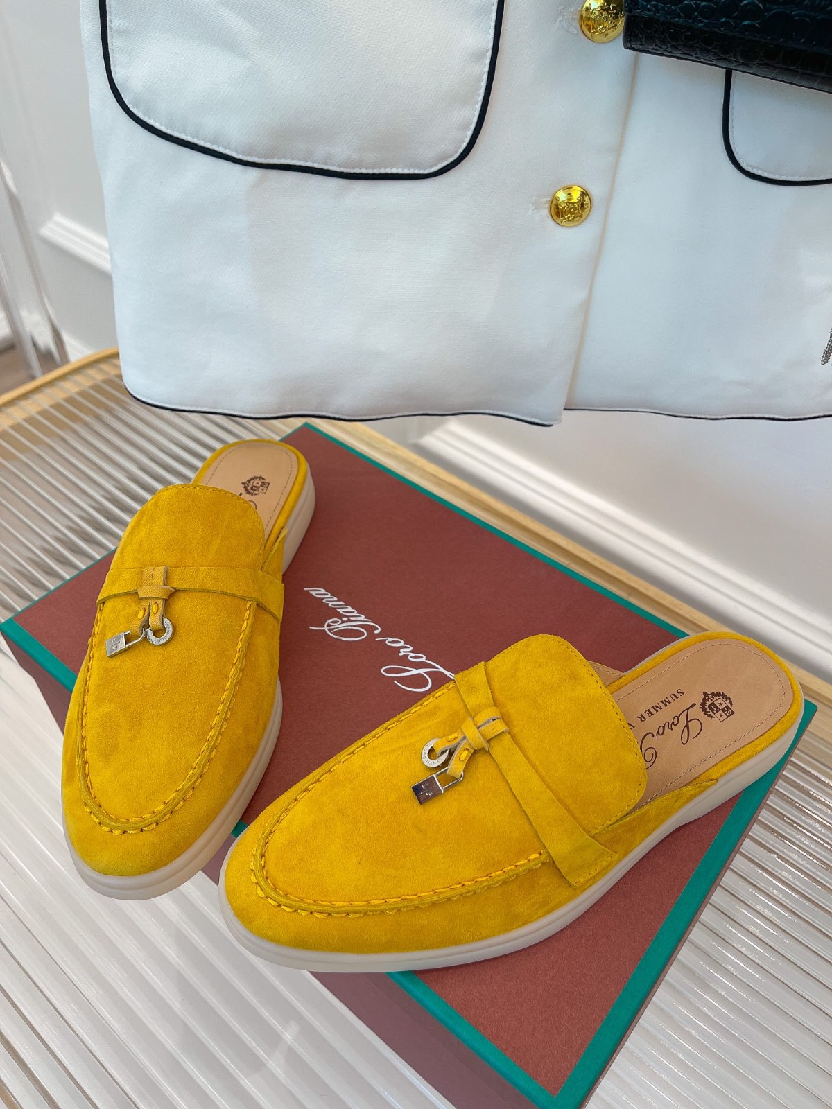 260 31123106 SIZE 35-41
