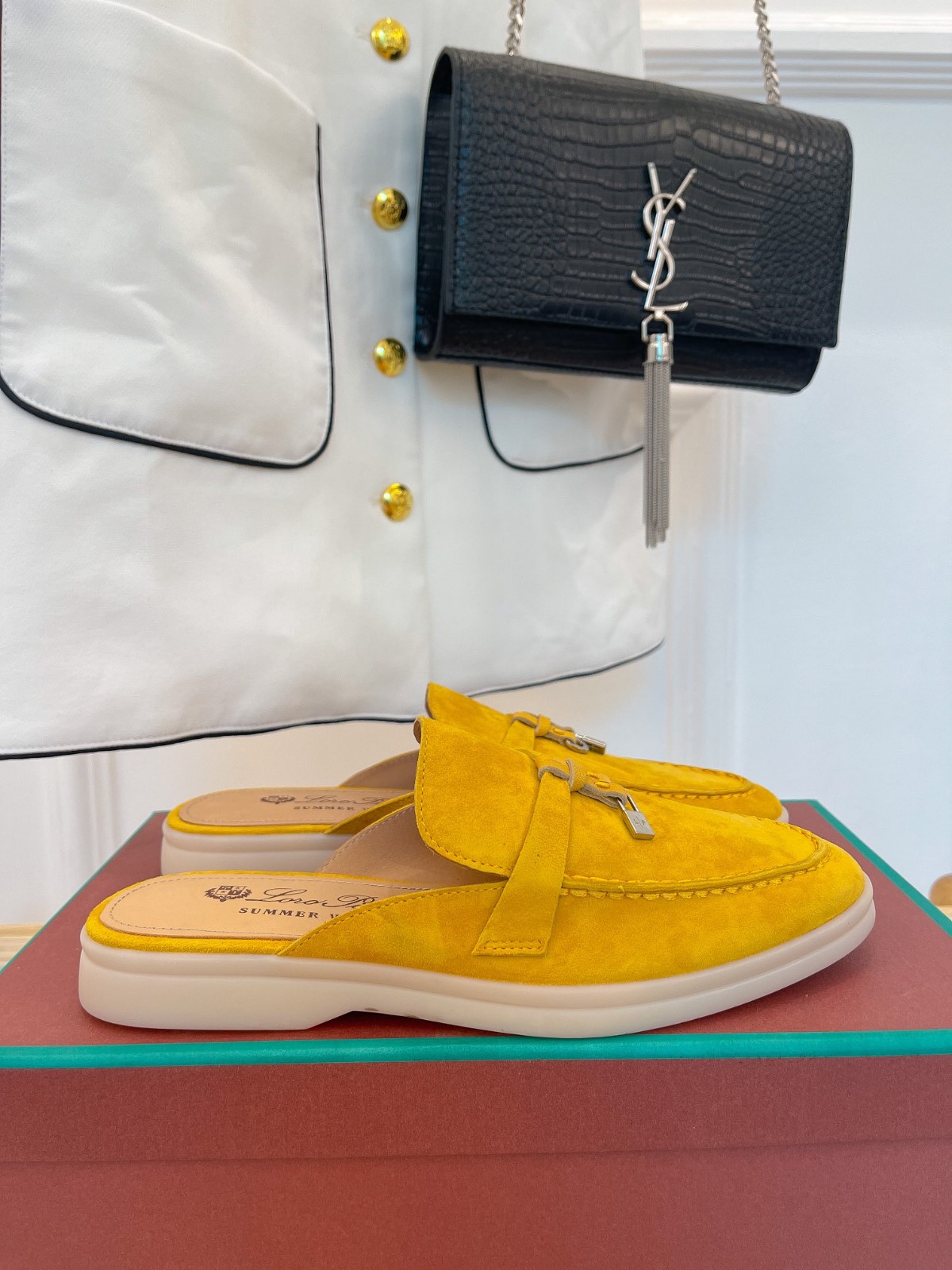 260 31123106 SIZE 35-41