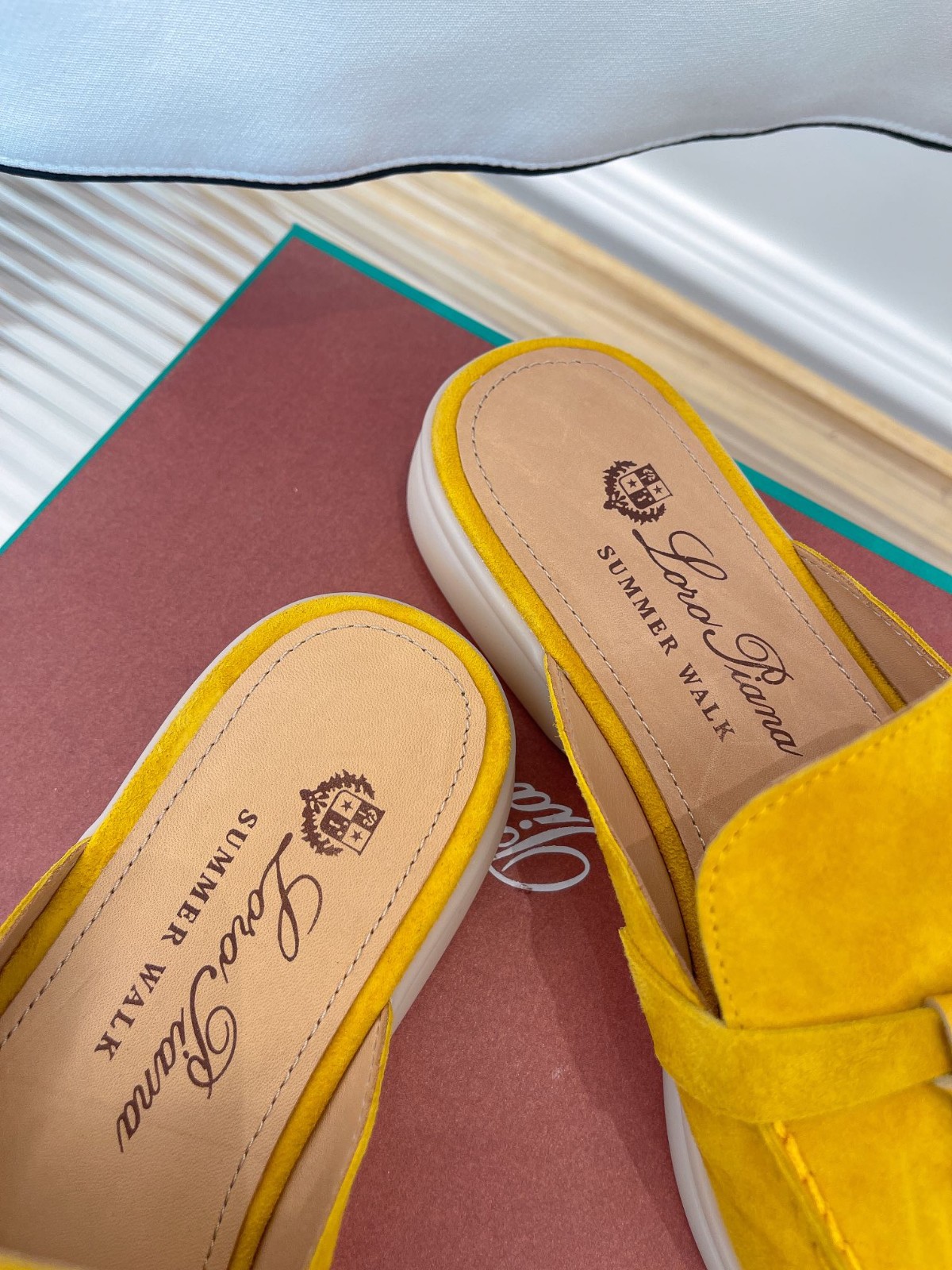 260 31123106 SIZE 35-41
