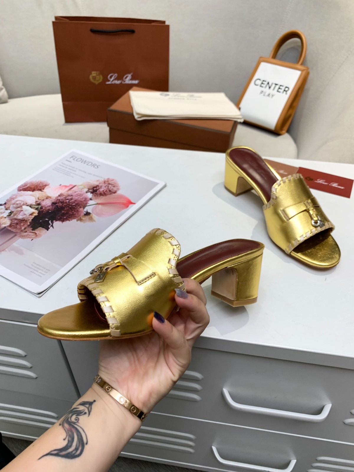 213 SIZE 35-42
