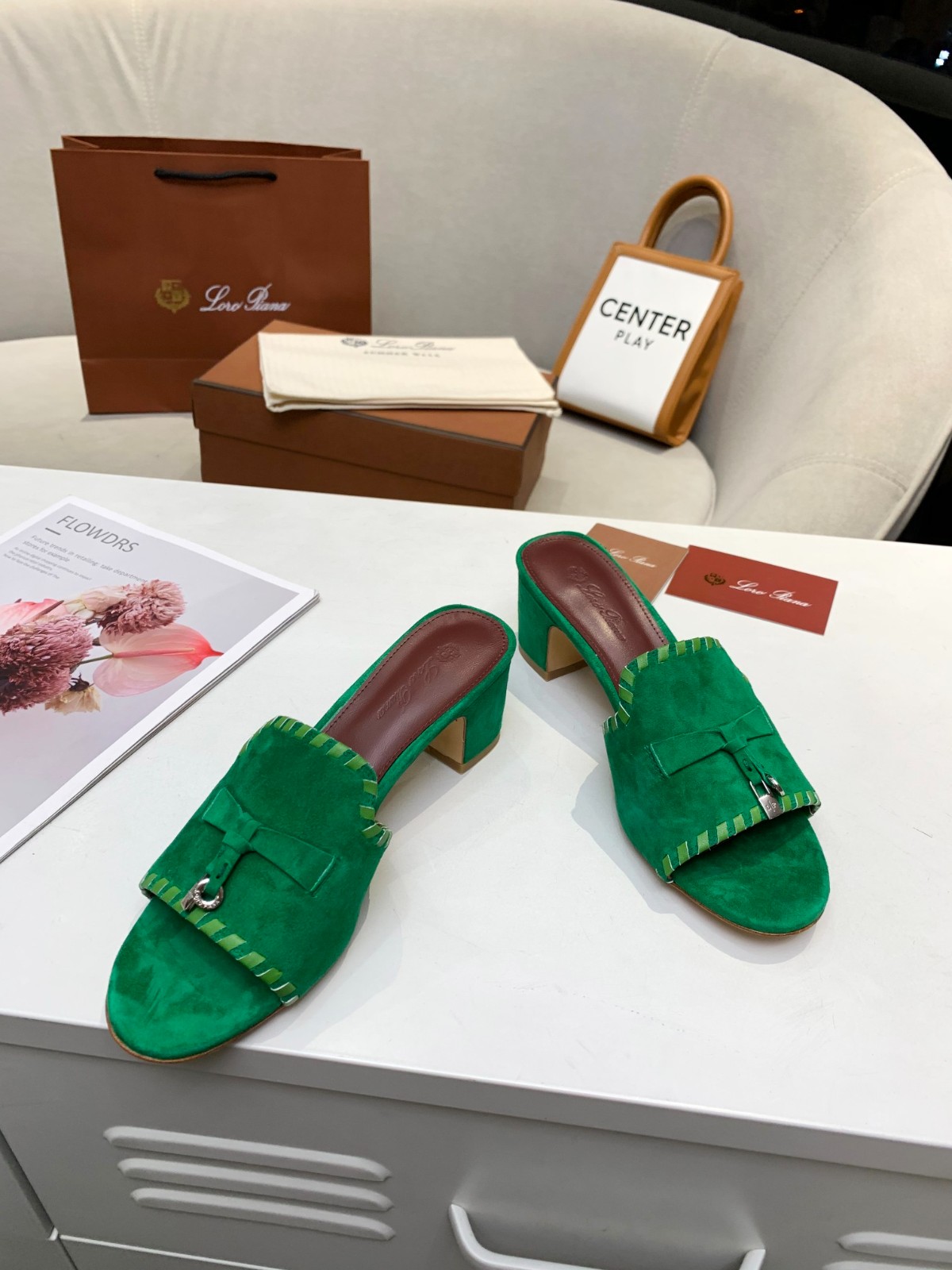 211 SIZE 35-42