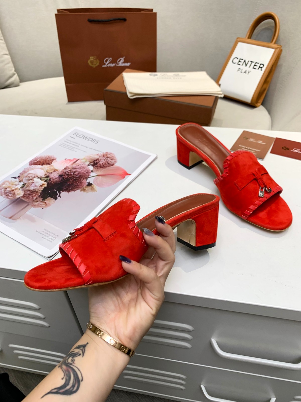 210 SIZE 35-42