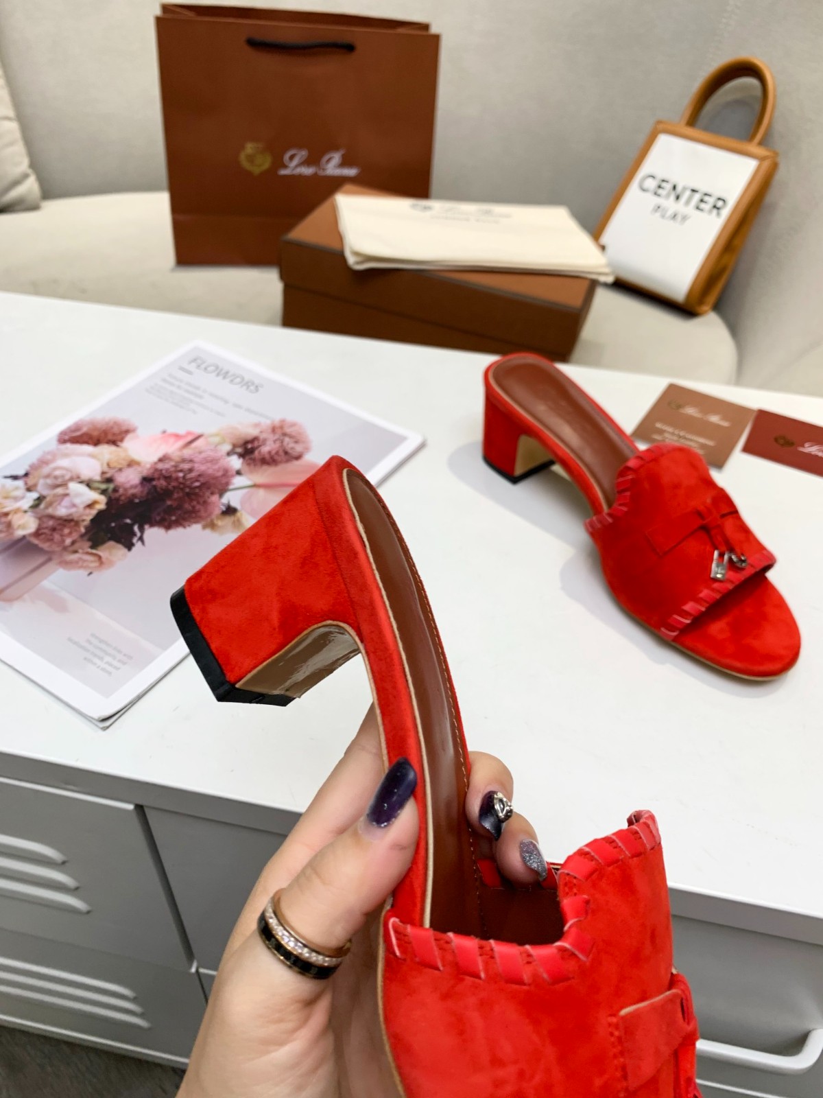 210 SIZE 35-42