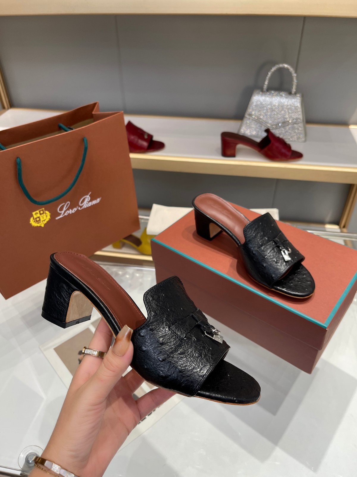 204 SIZE 35-42