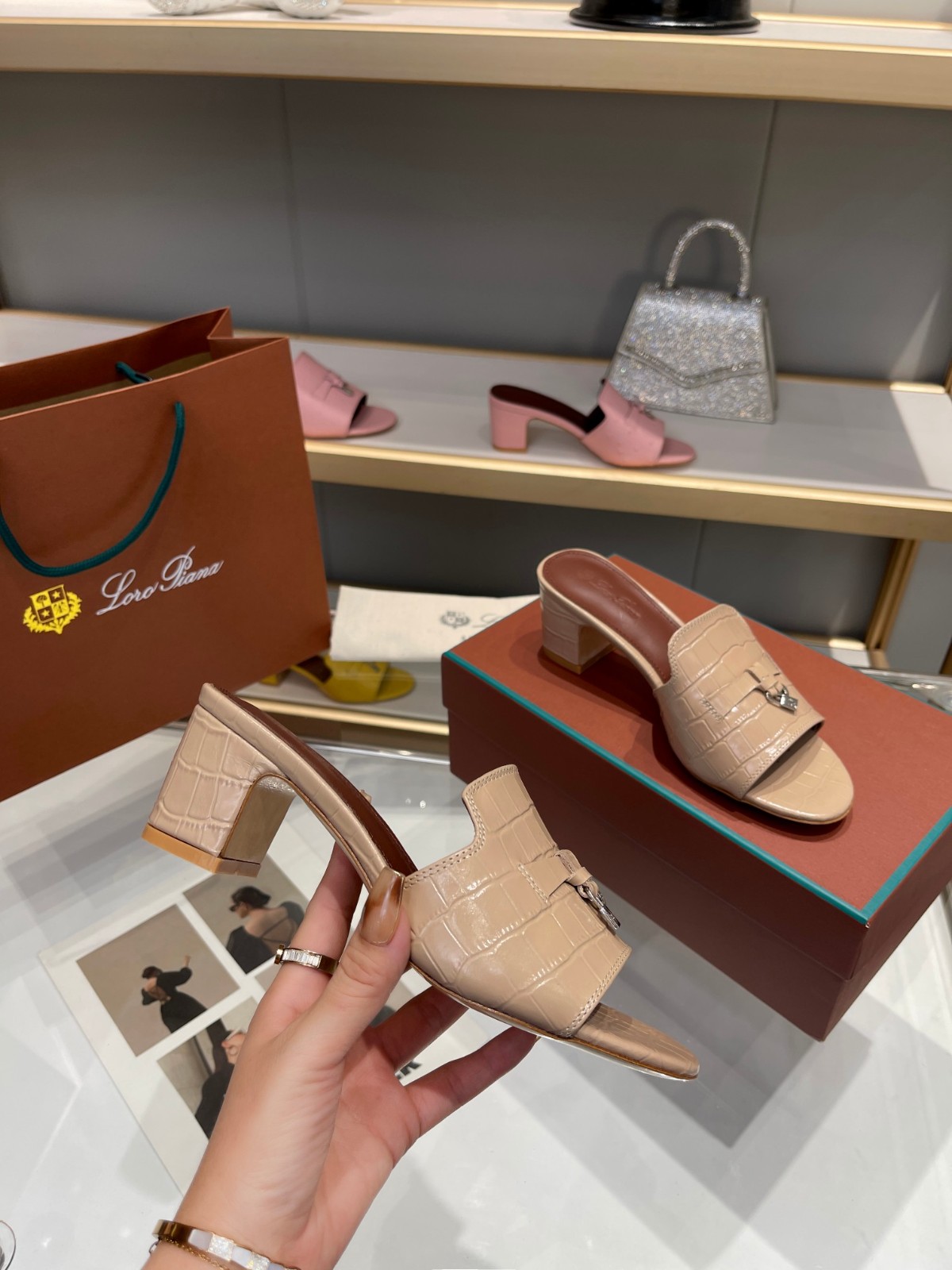 199 SIZE 35-42