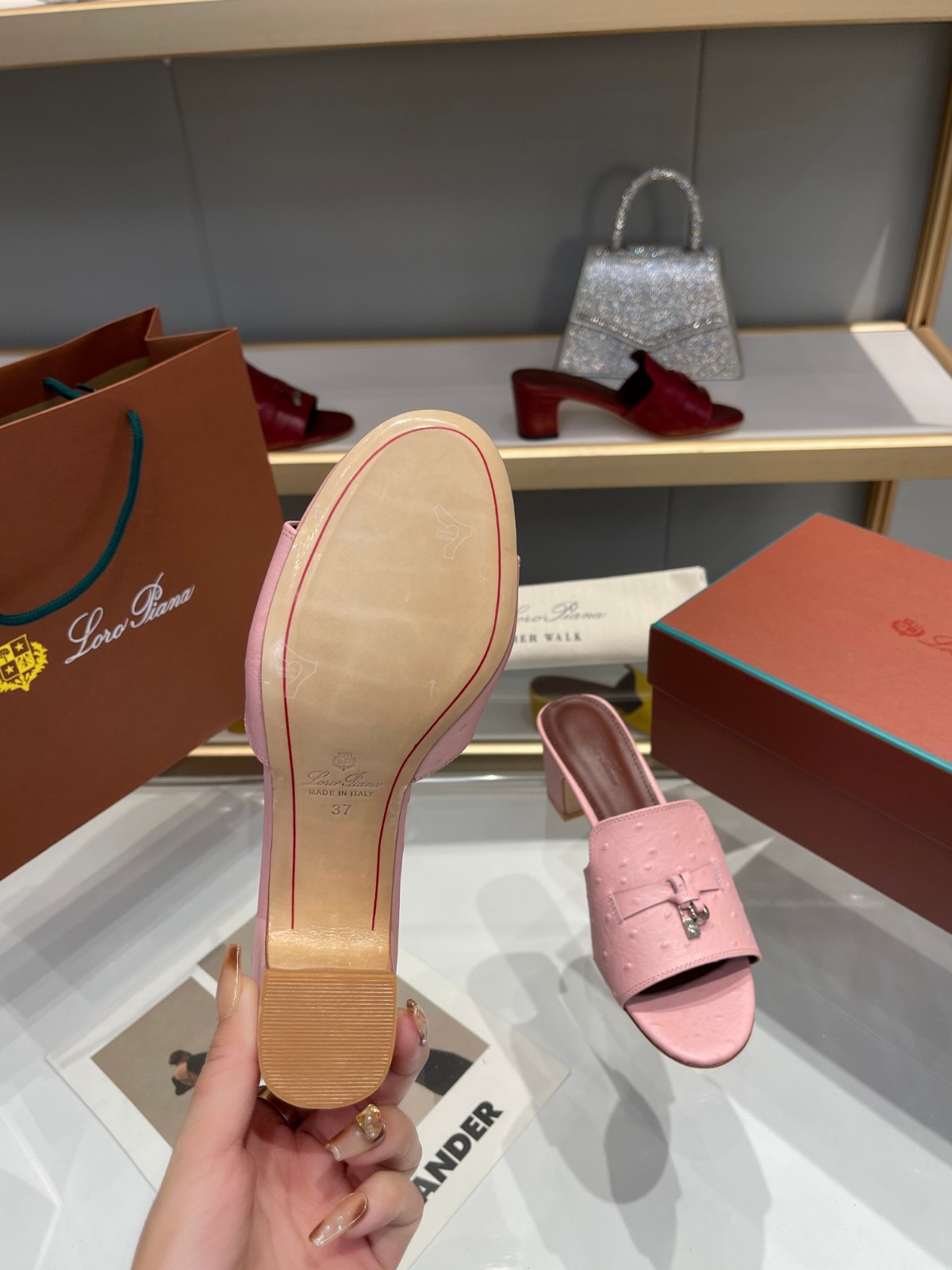 198 SIZE 35-42