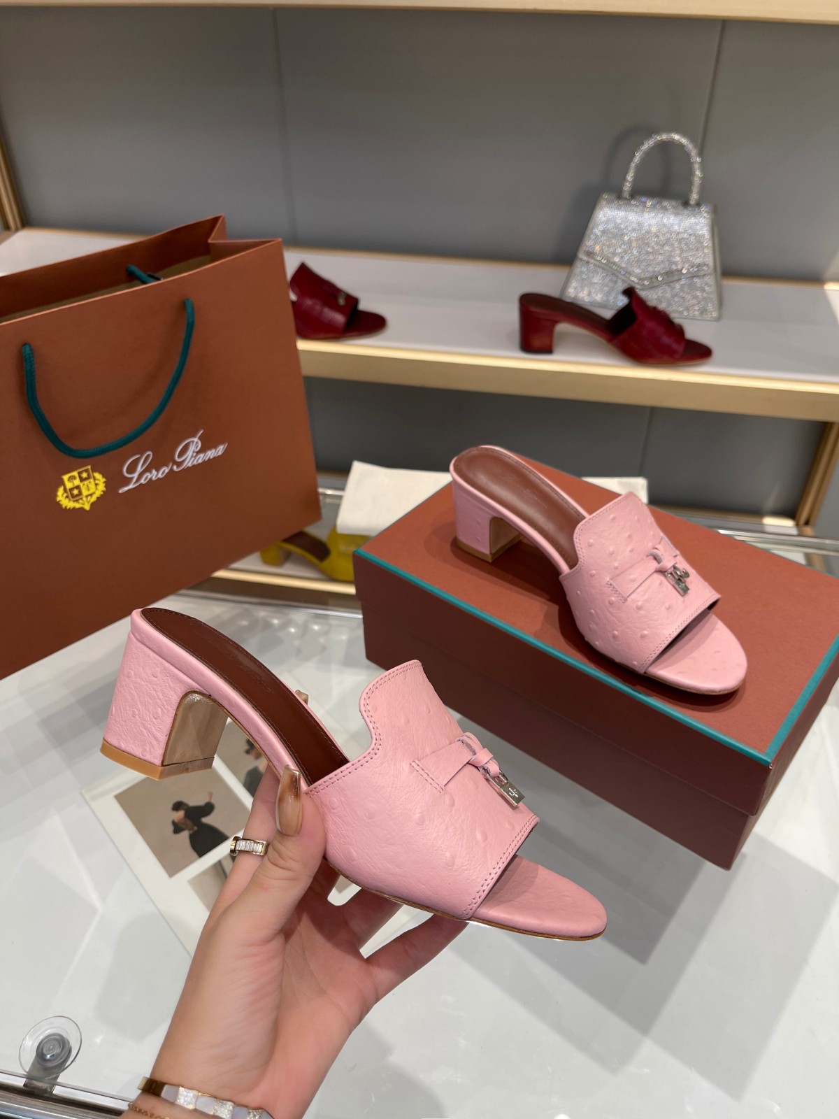 198 SIZE 35-42