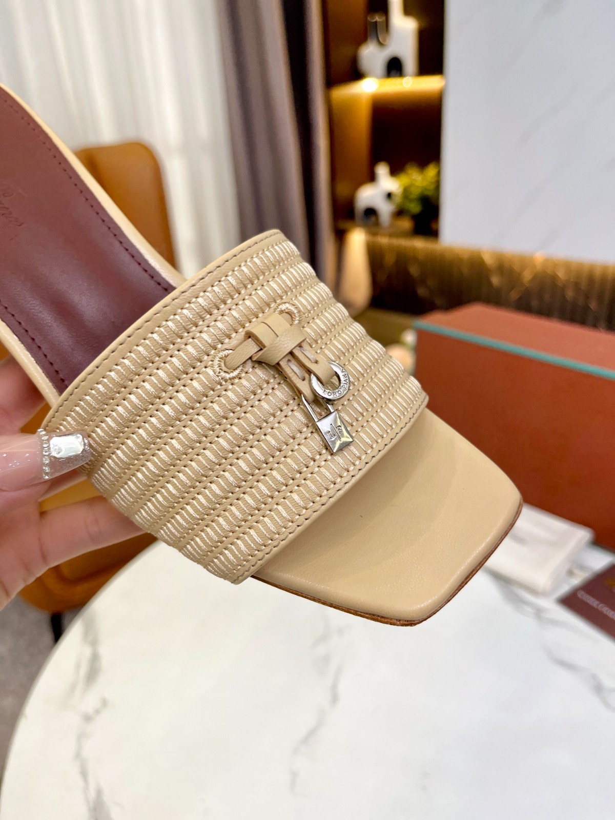 187 32123109 SIZE 35-42