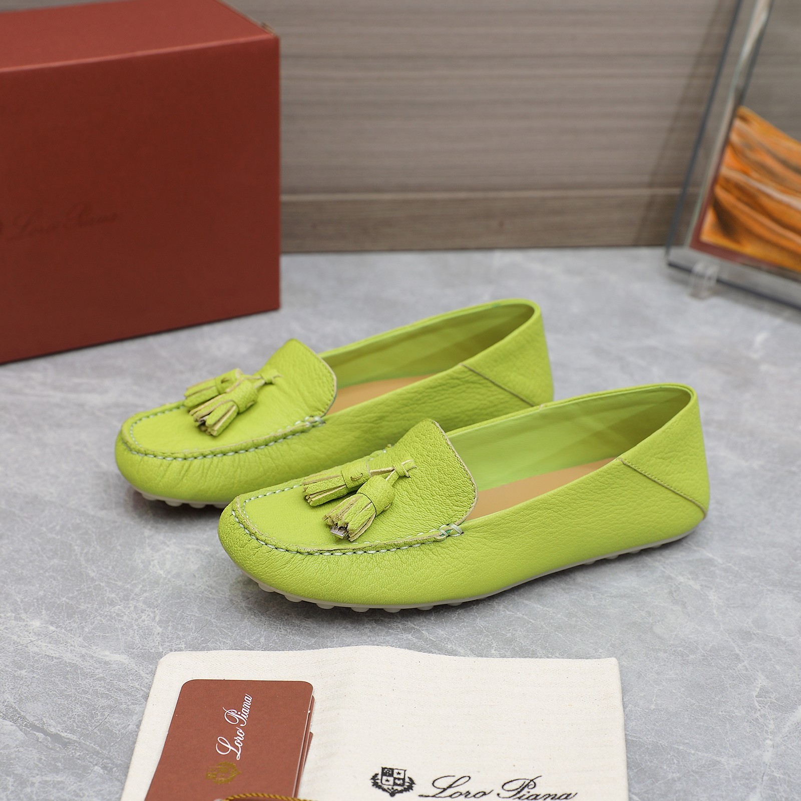 176 34123113 SIZE 35-42