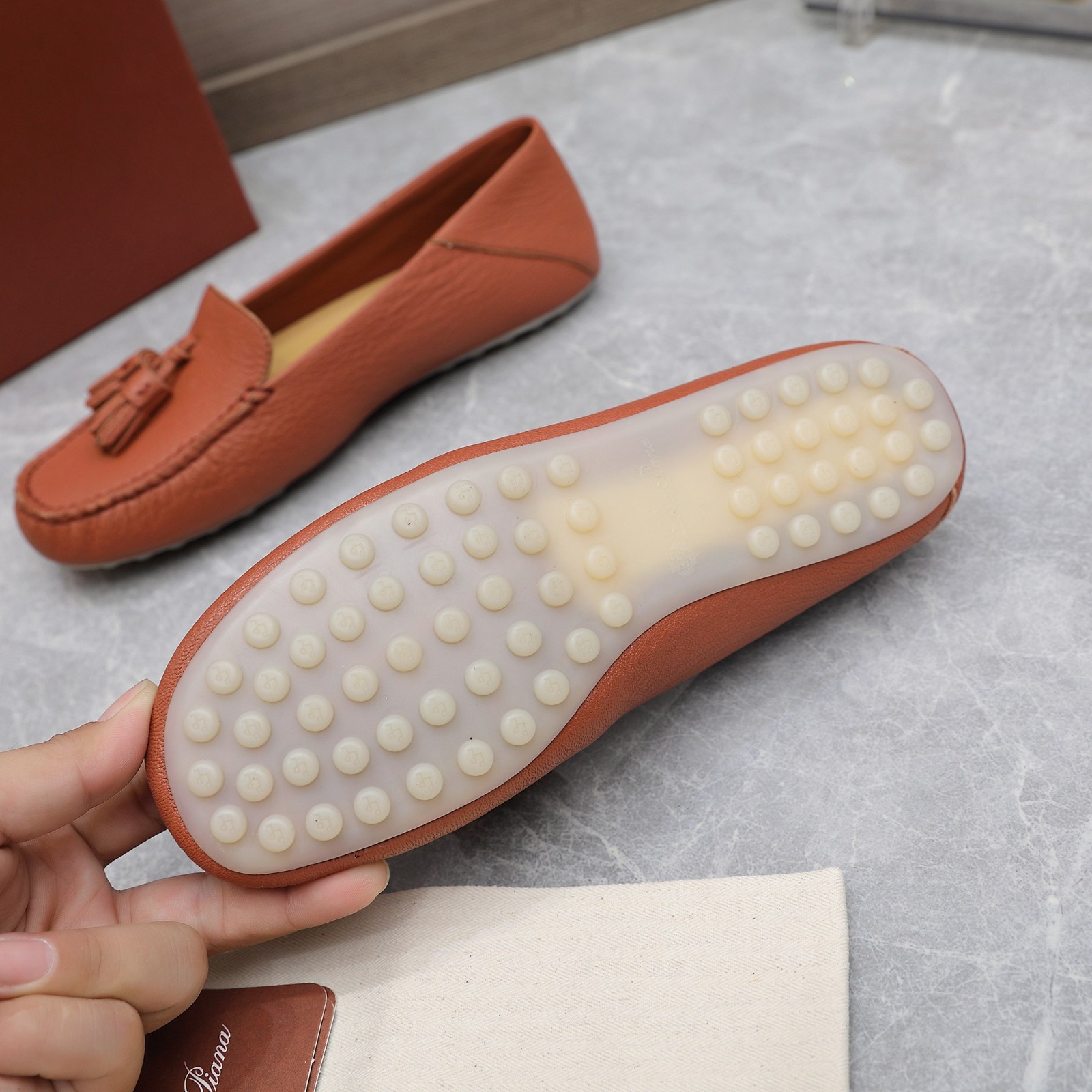 172 32123109 SIZE 35-42