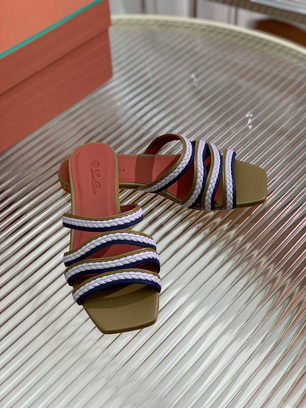 158 31123104 SIZE 35-41