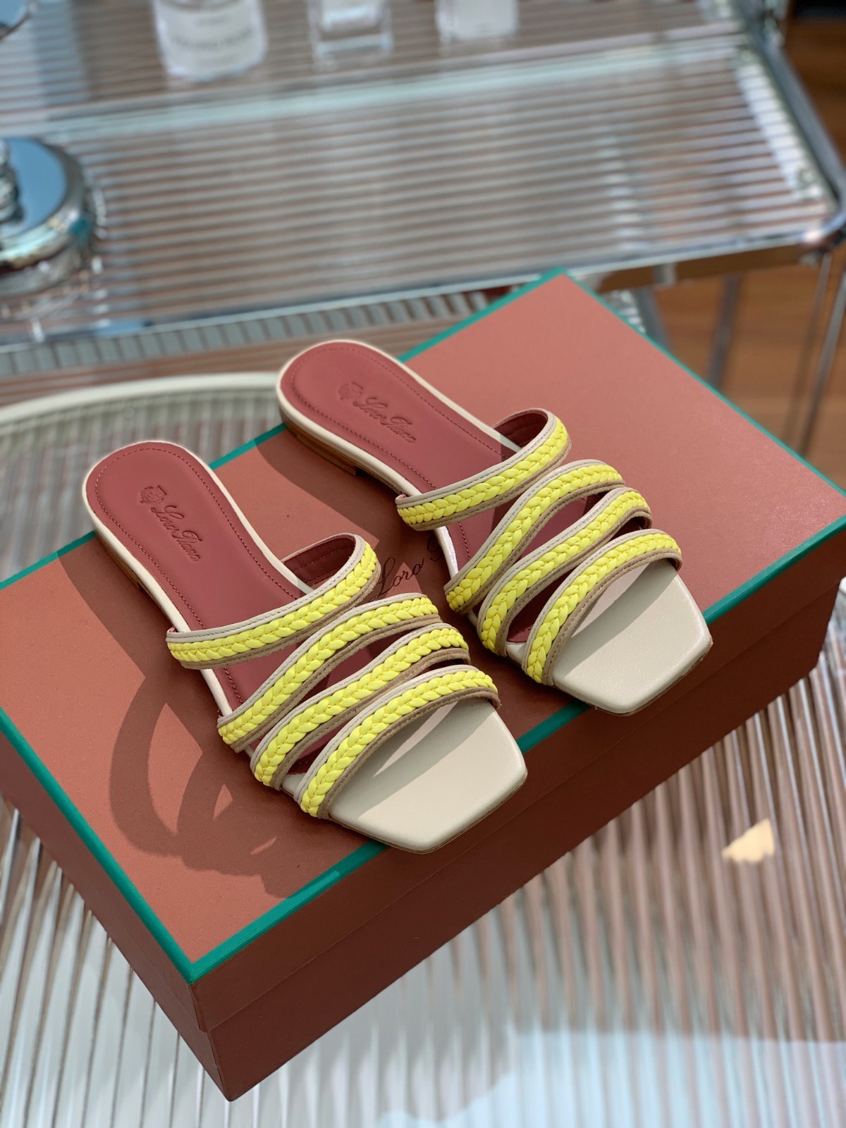 155 31123104 SIZE 35-41