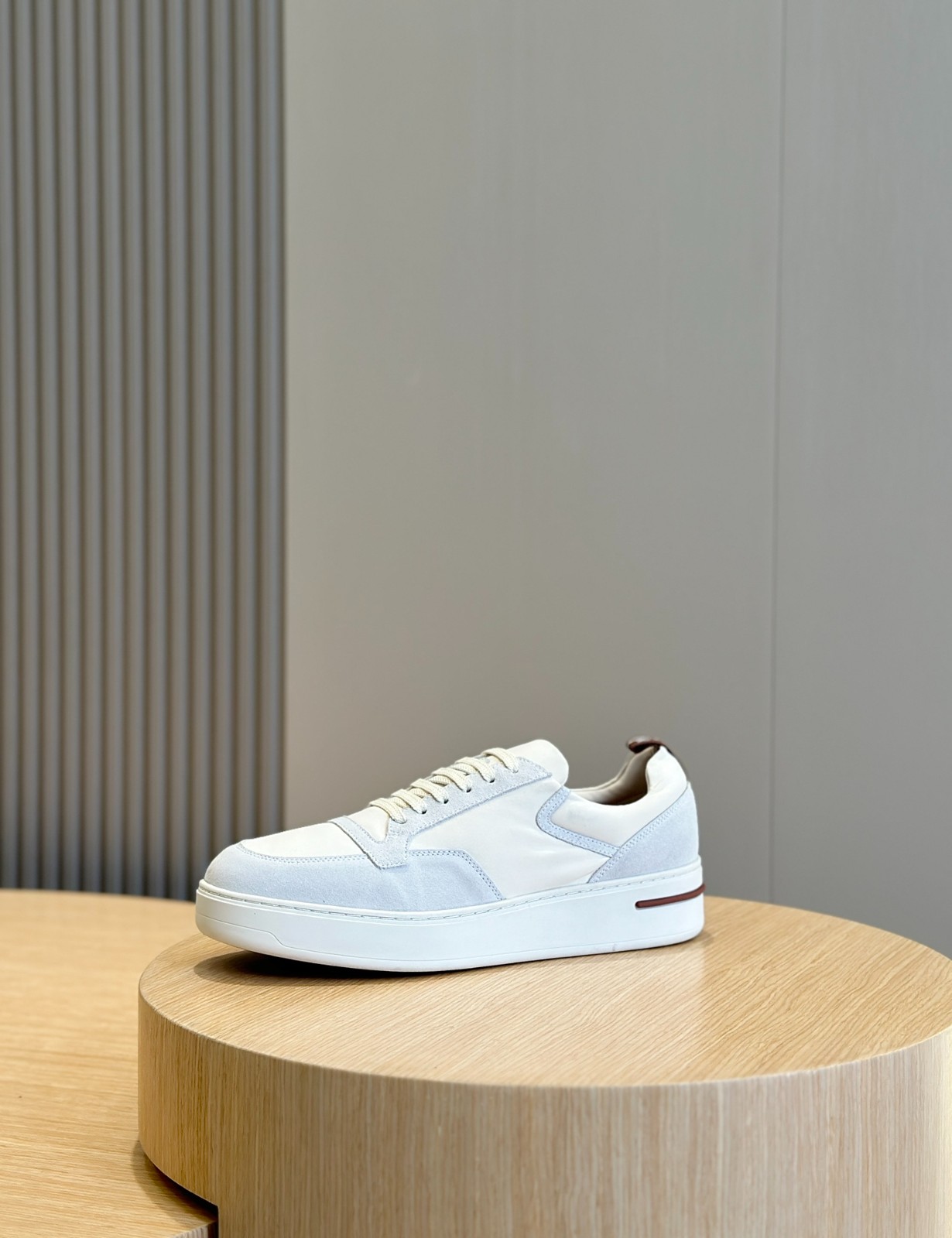 089 42123132 SIZE 38-45