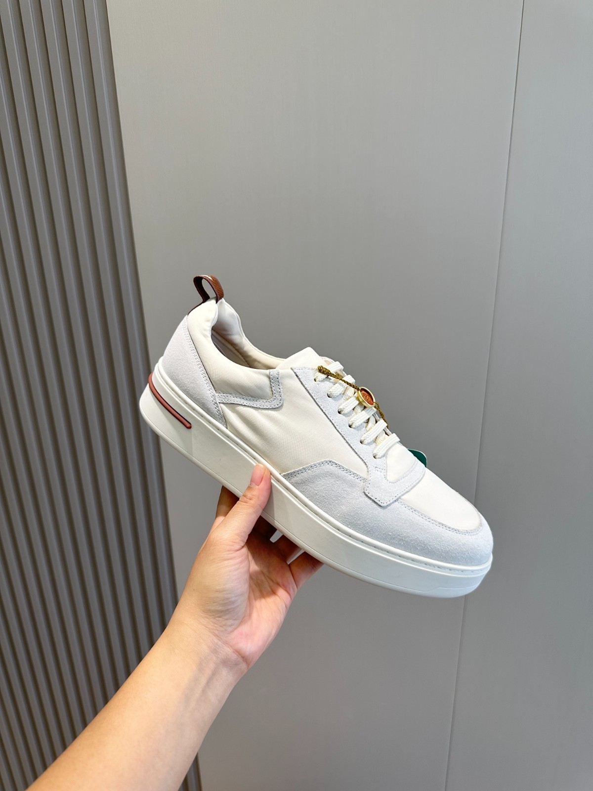 089 42123132 SIZE 38-45