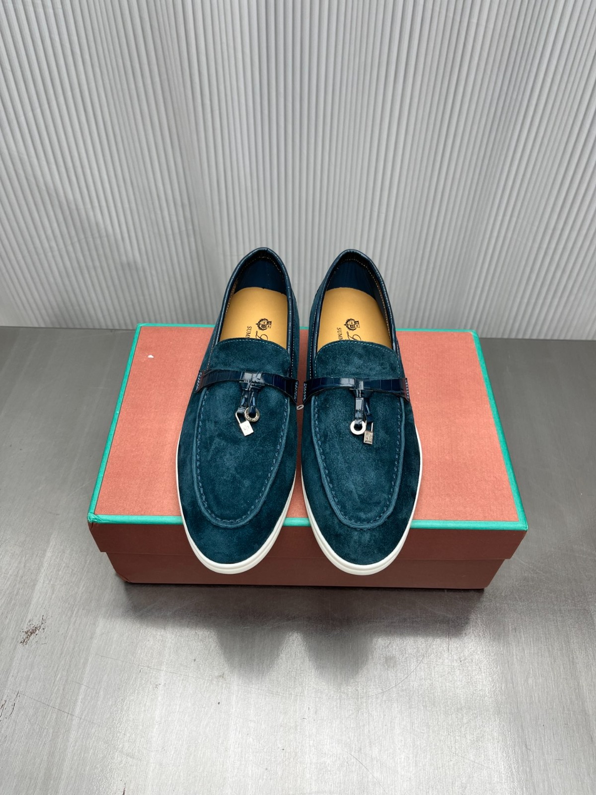 004 34123113 SIZE 35-45
