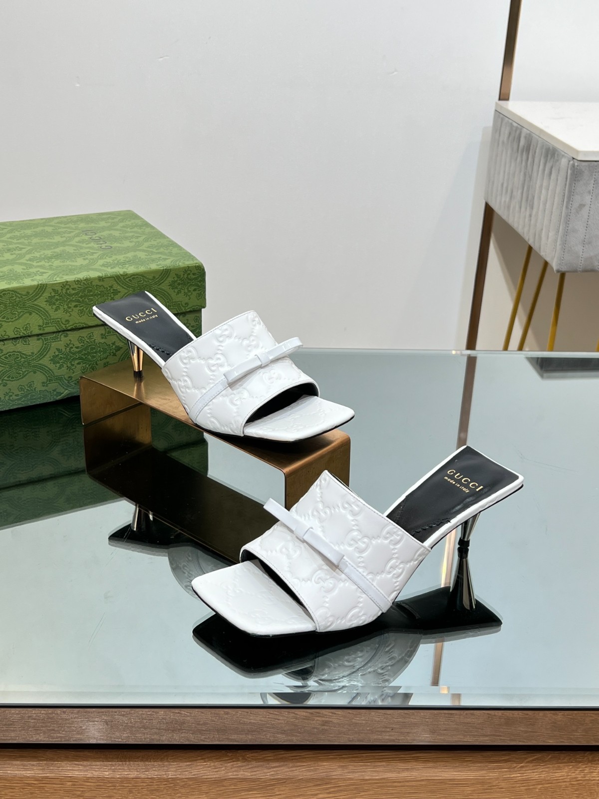 020 28123099   SIZE 35-41