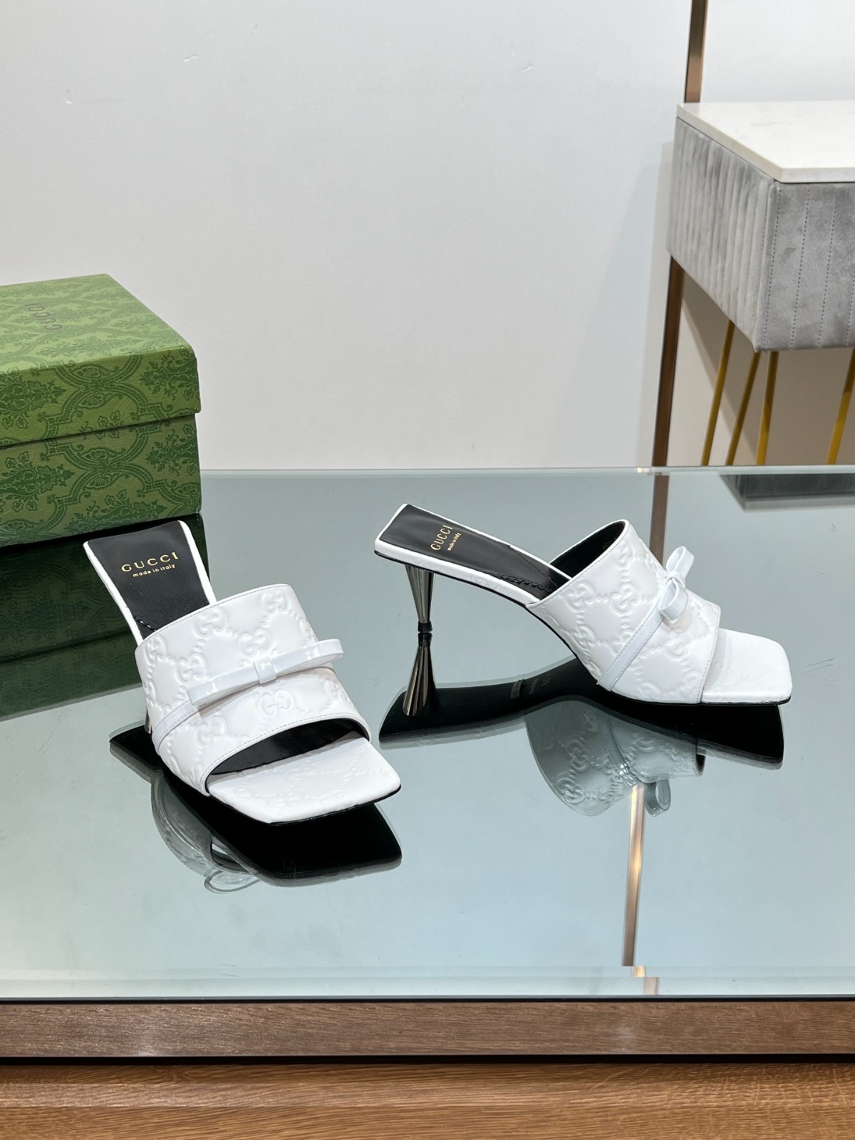 020 28123099   SIZE 35-41