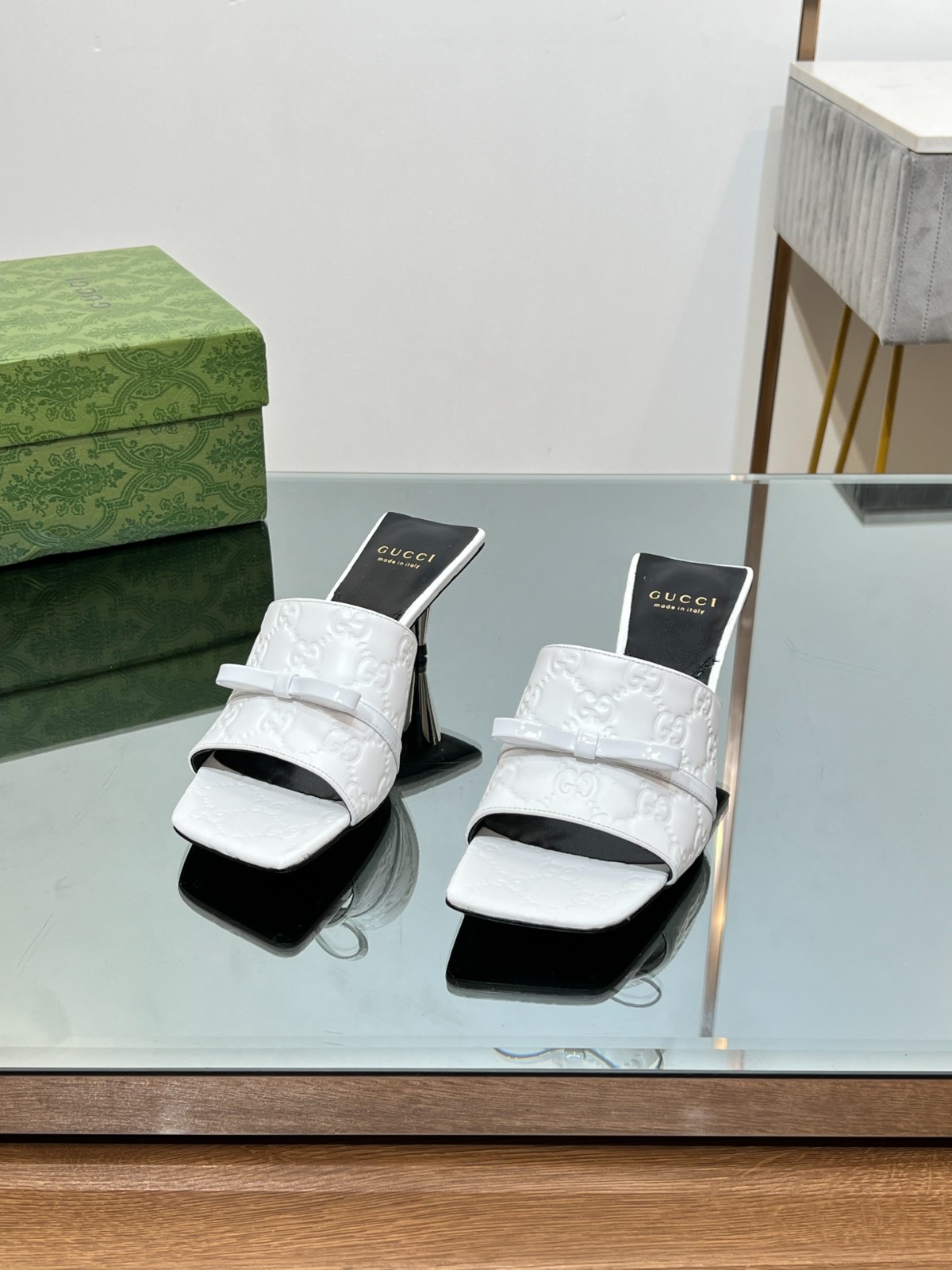 020 28123099   SIZE 35-41
