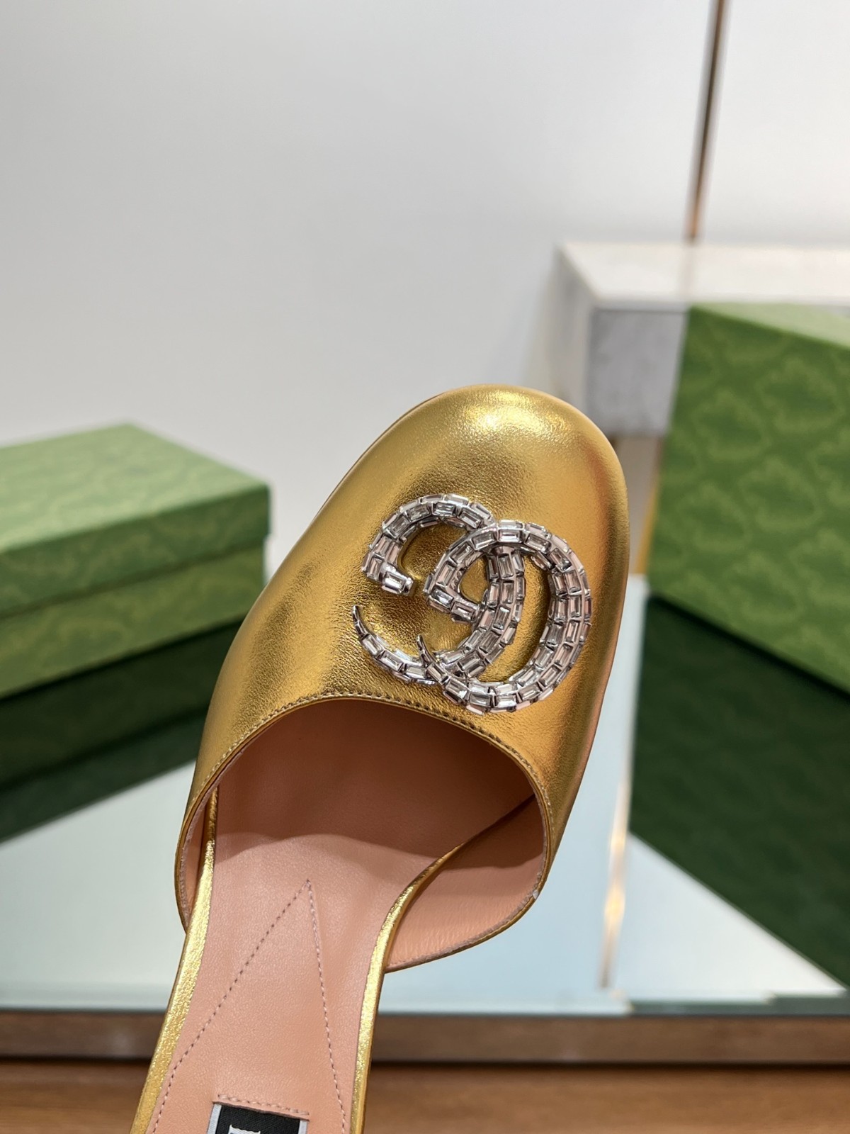 009 40123130 SIZE 35-46