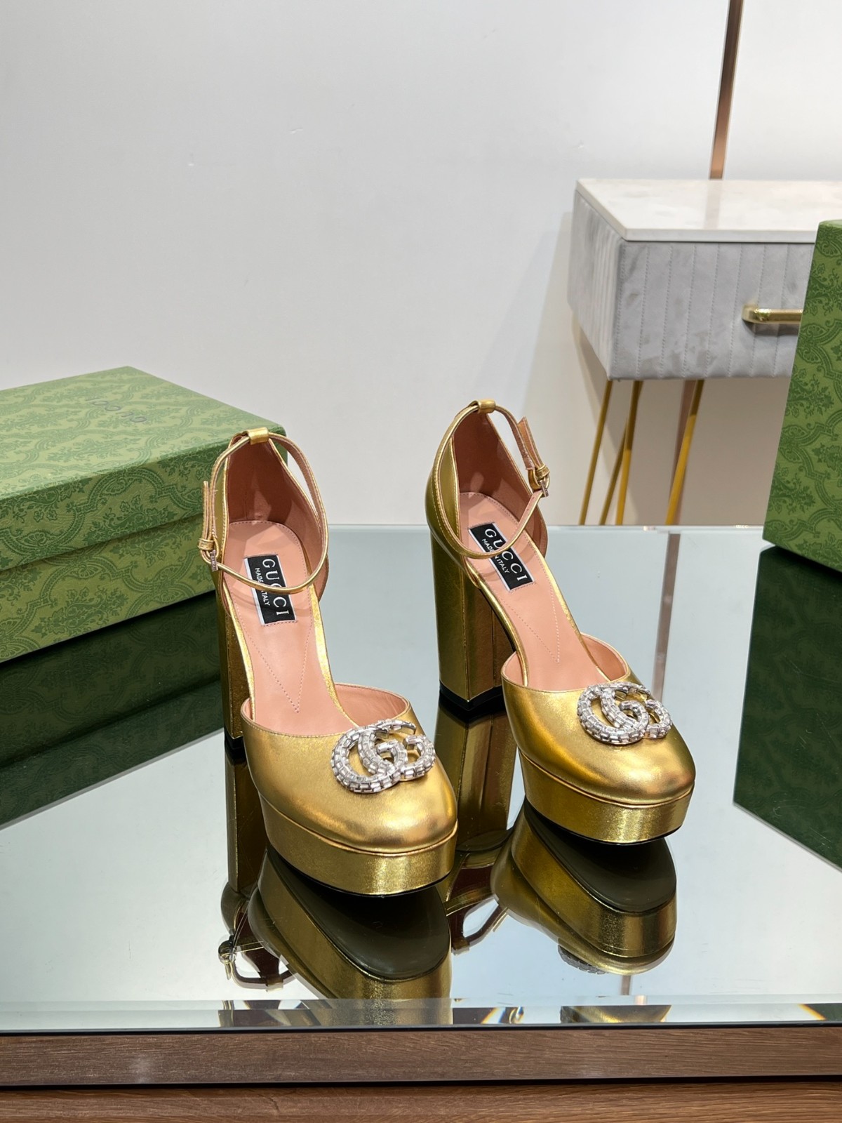 009 40123130 SIZE 35-46