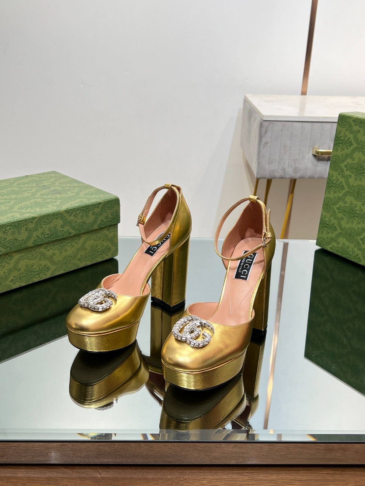 009 40123130 SIZE 35-46
