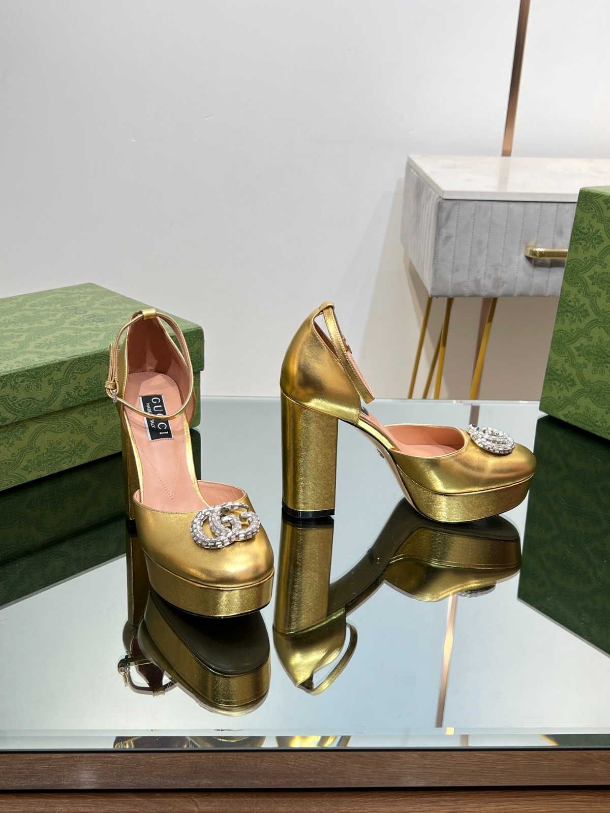 009 40123130 SIZE 35-46