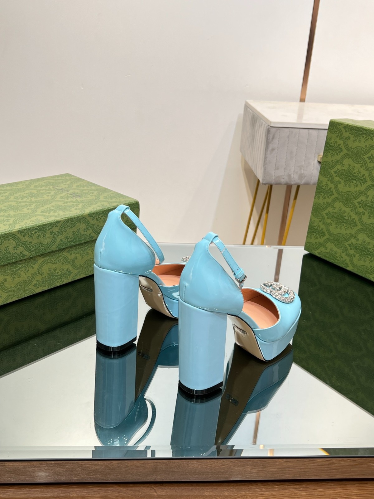 007 40123130 SIZE 35-46