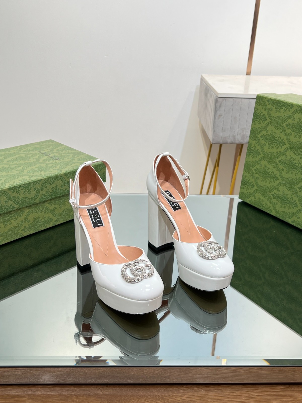 006 40123130   SIZE 35-42