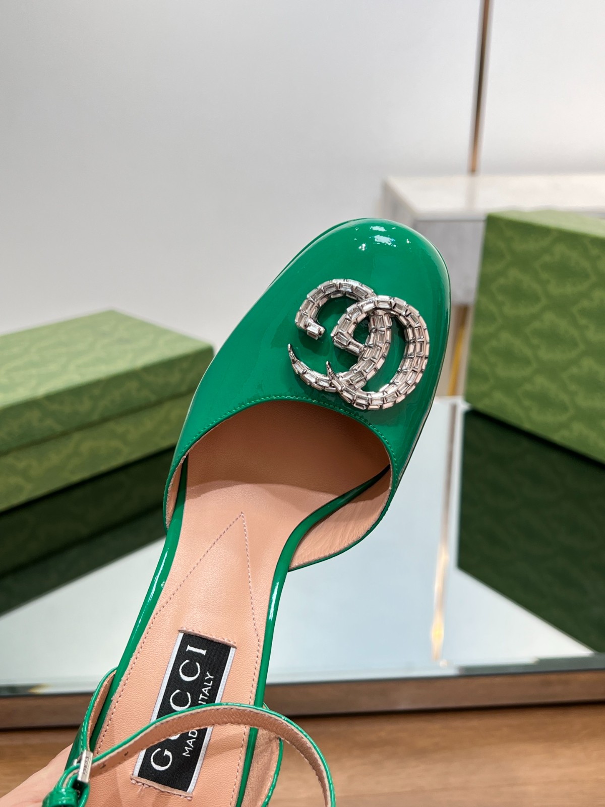 005 40123130 SIZE 35-46