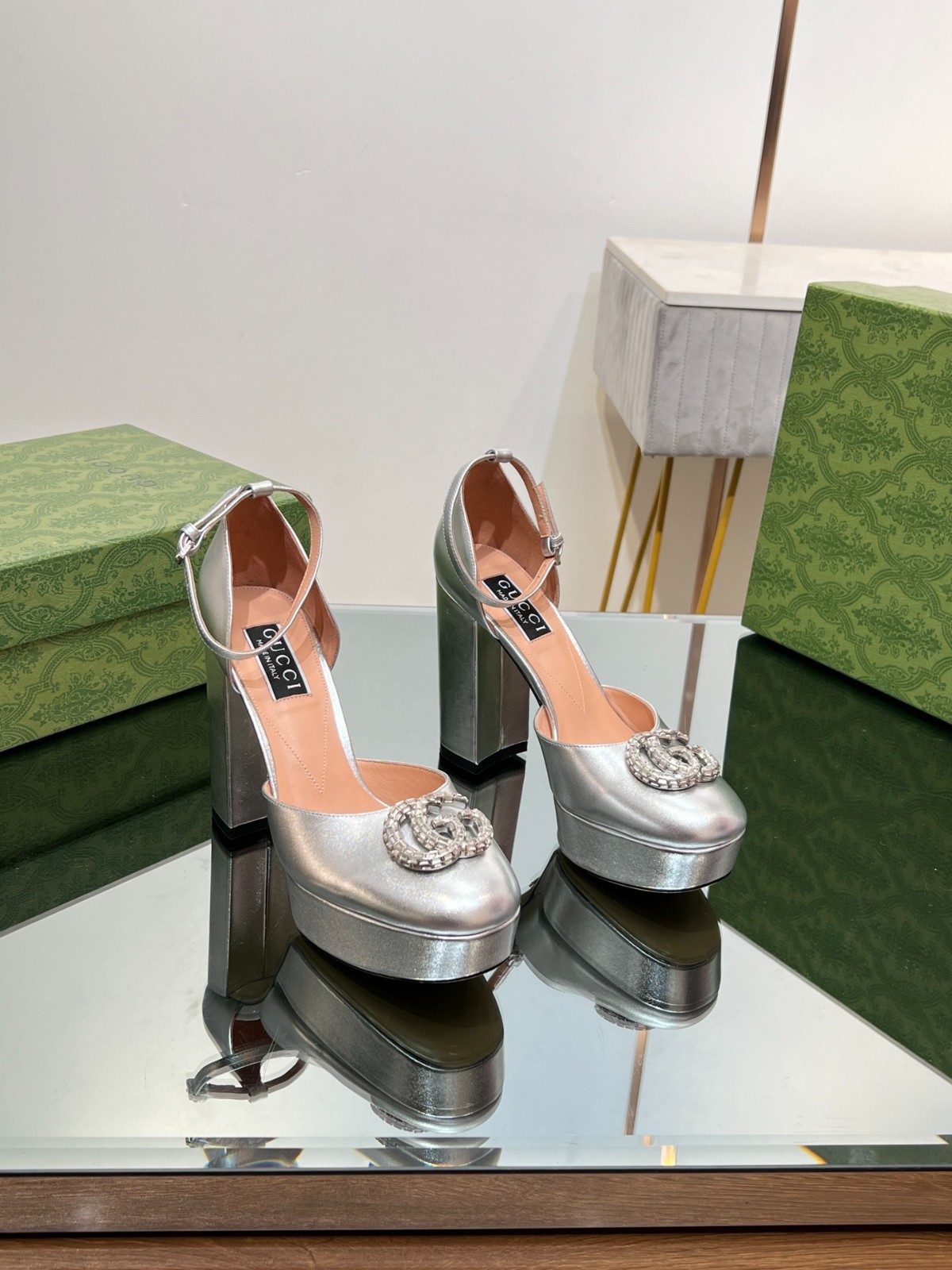 004 40123130 SIZE 35-46