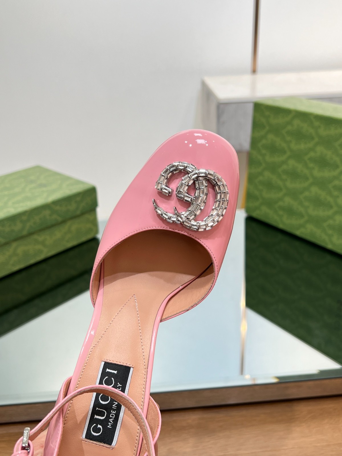 003 40123130 SIZE 35-46