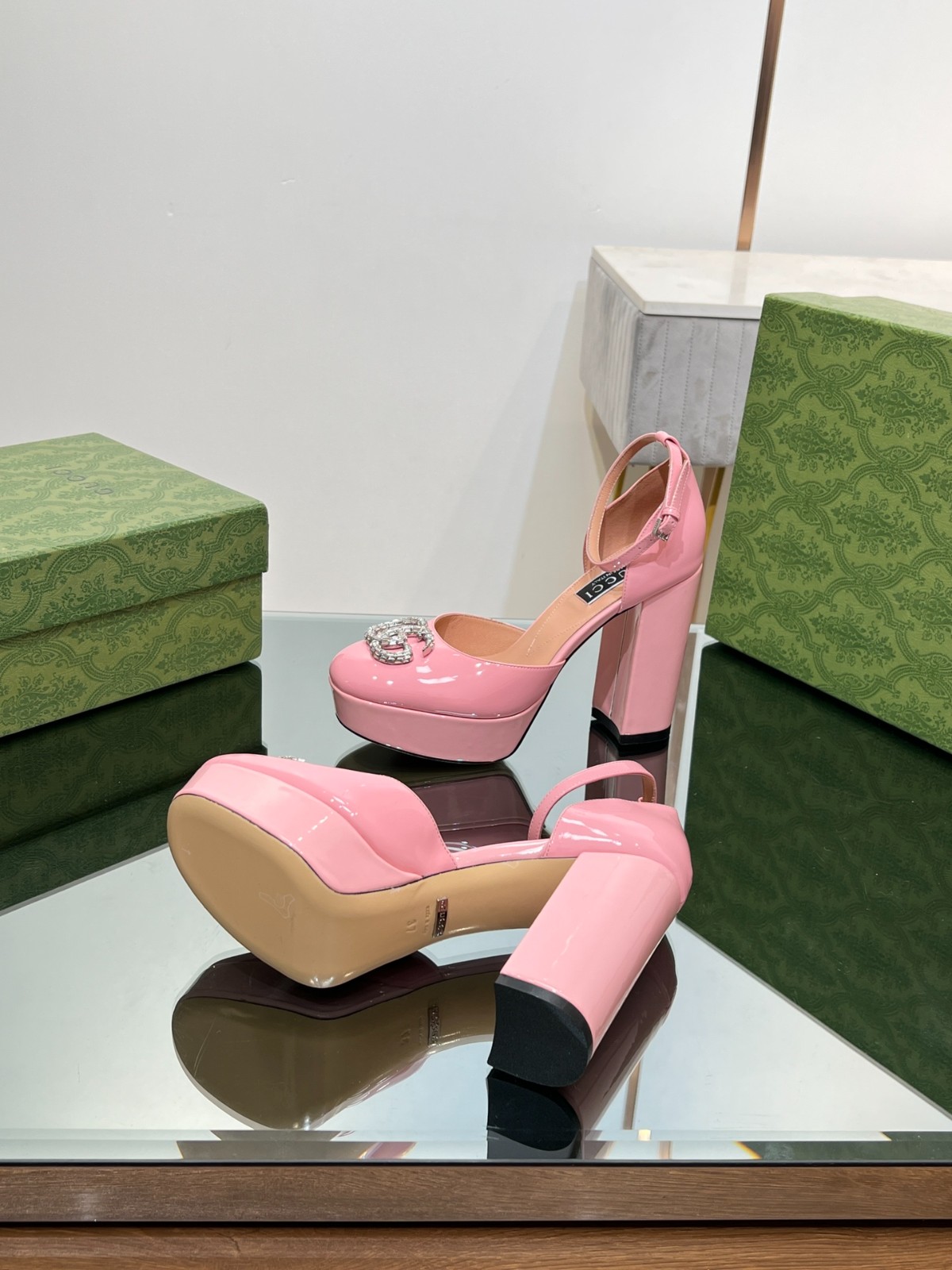 003 40123130 SIZE 35-46