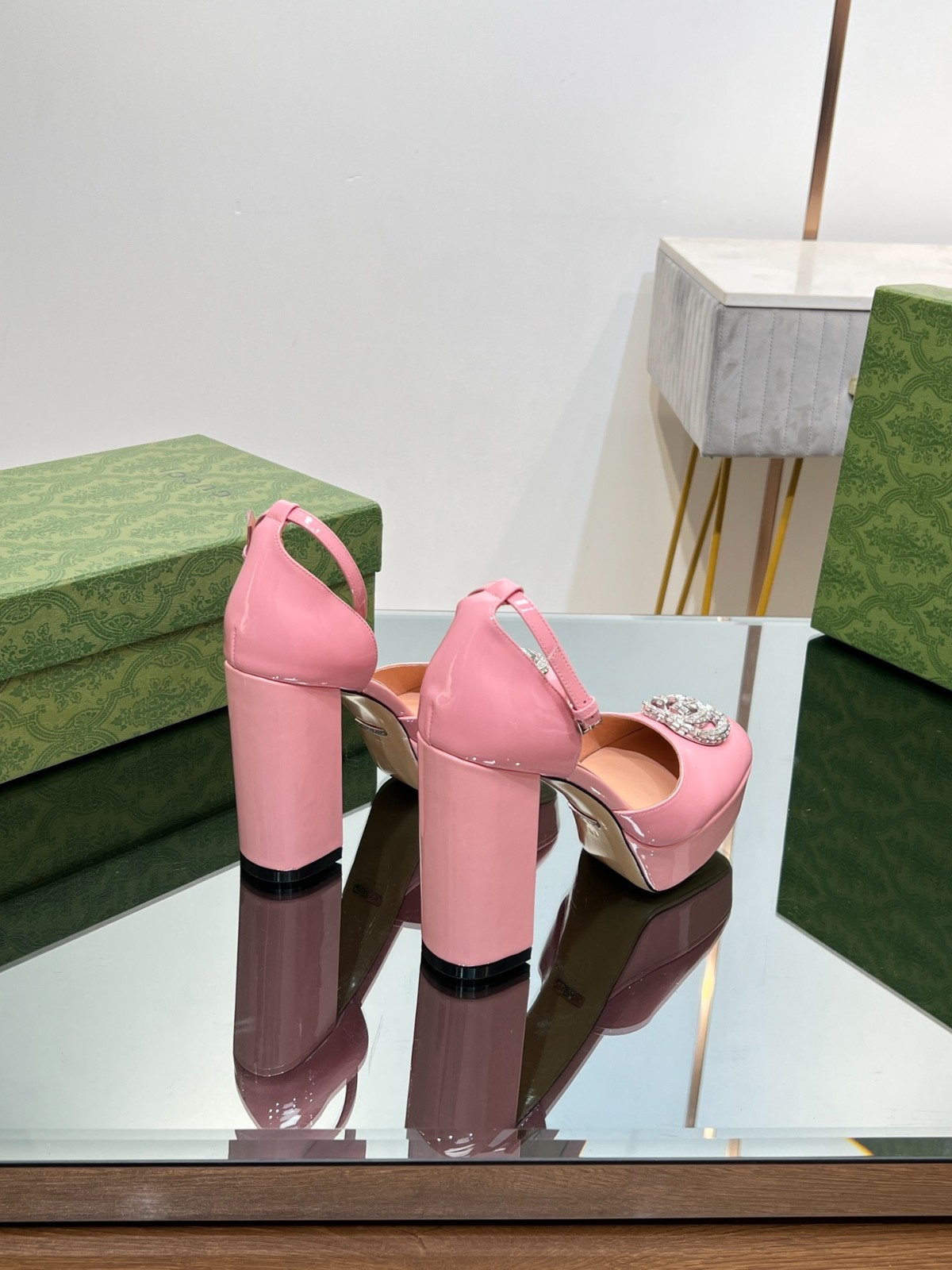 003 40123130 SIZE 35-46