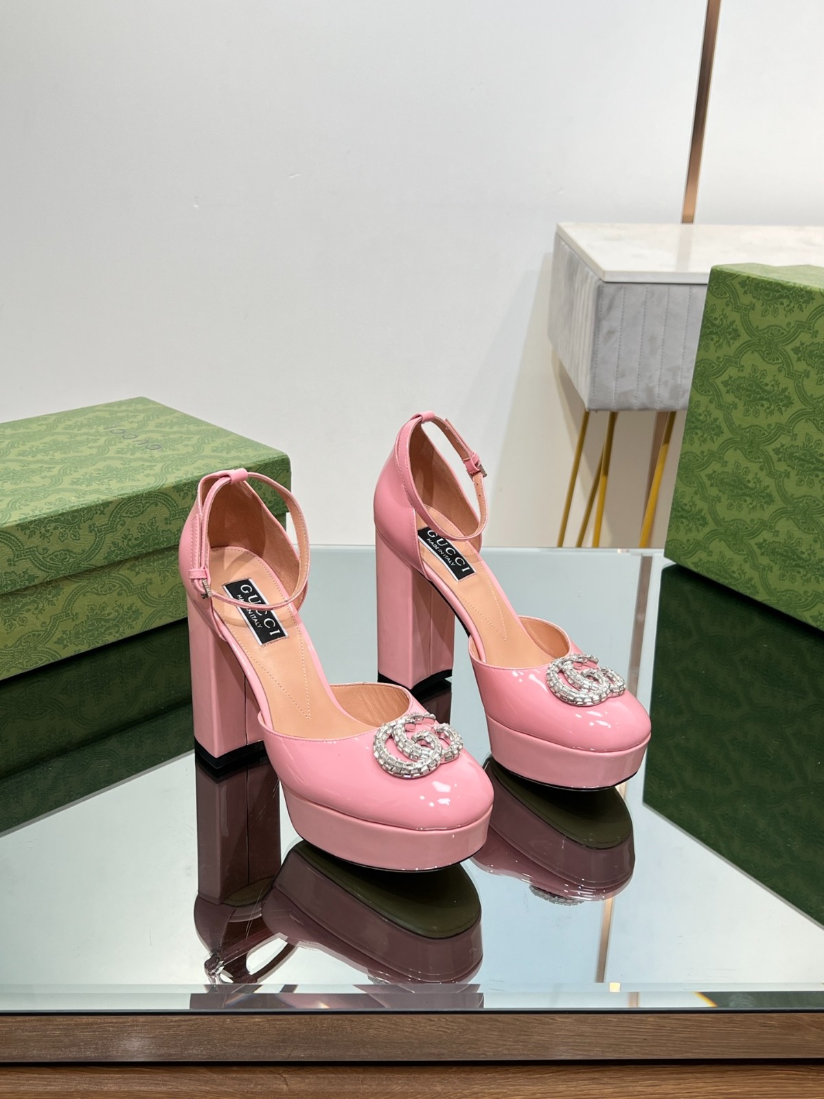 003 40123130 SIZE 35-46