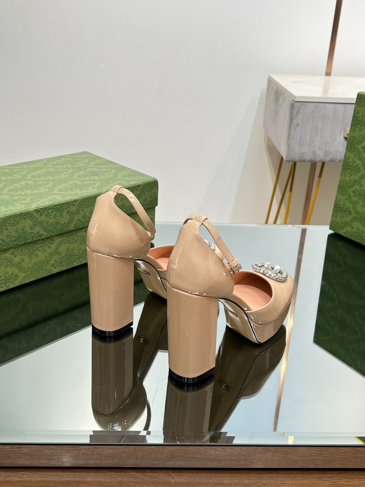 002 40123130 SIZE 35-46