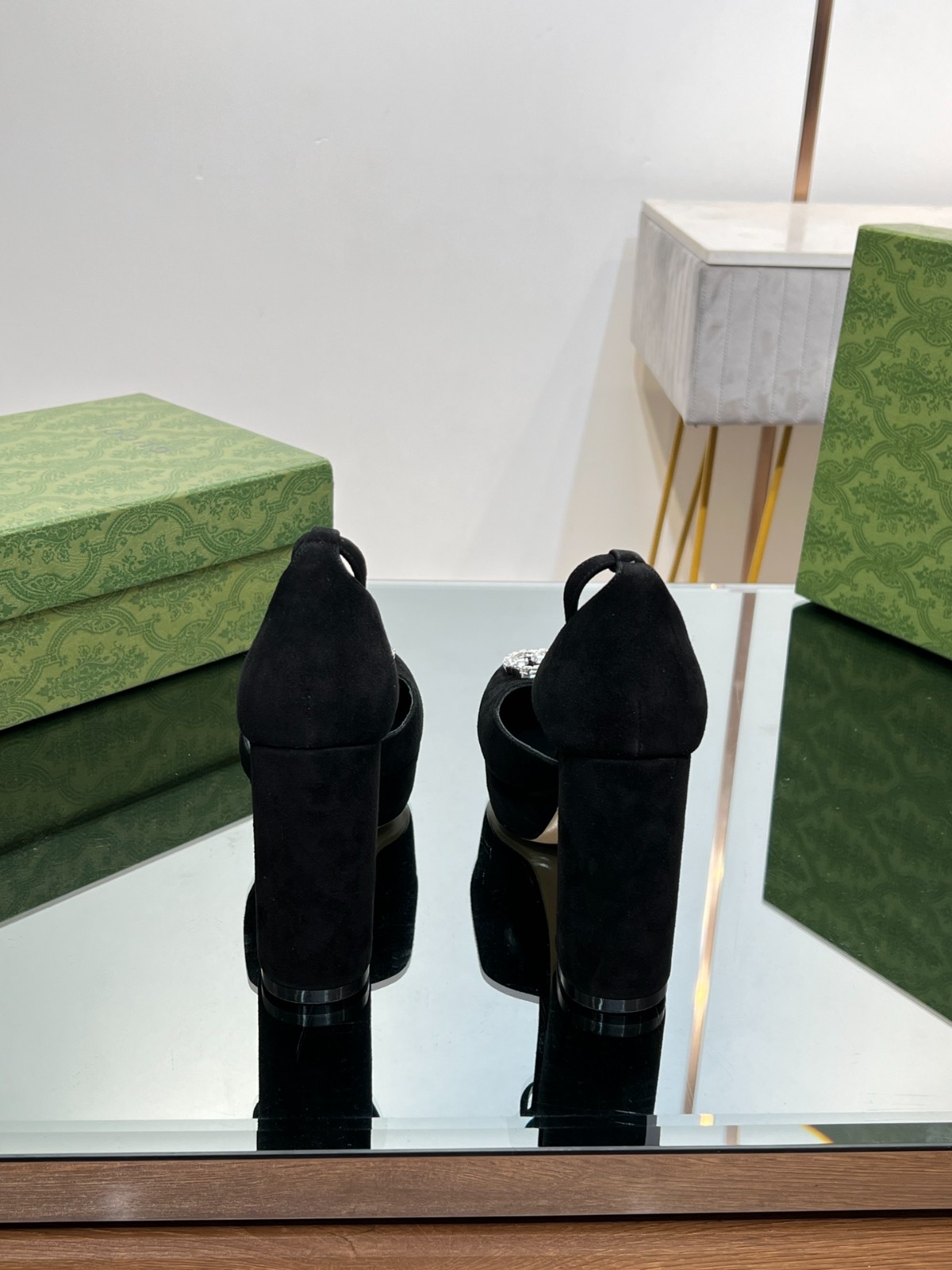 001 40123130 SIZE 35-46