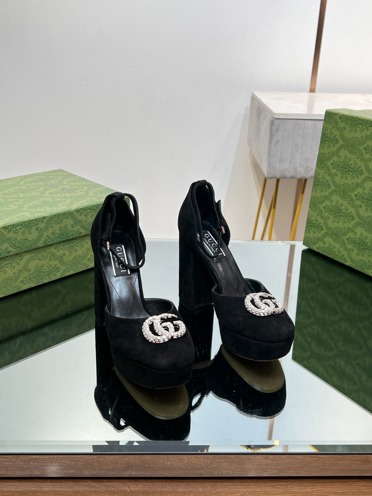 001 40123130 SIZE 35-46