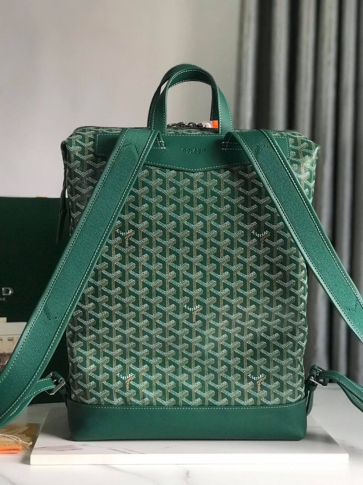 190 113123296 （33×43×14cm）