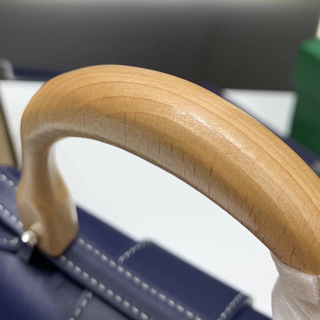055 75123208 （21×9×14cm）