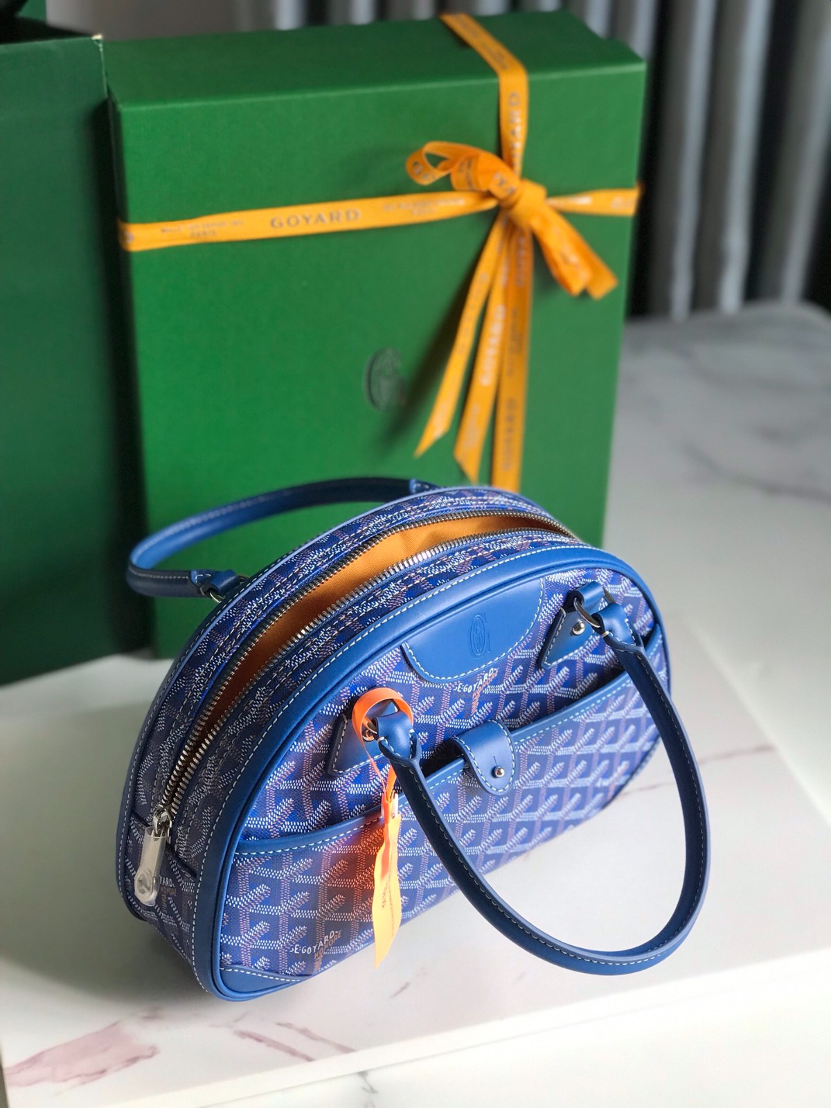 007 76123210（26×17×8cm）