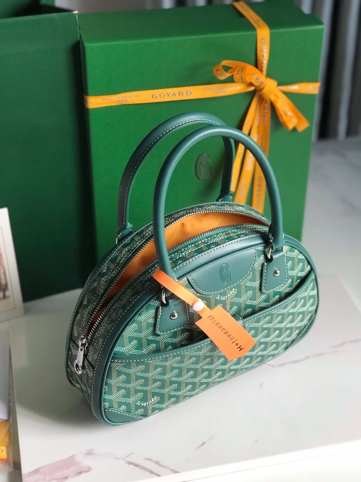 002 76123210（26×17×8cm）