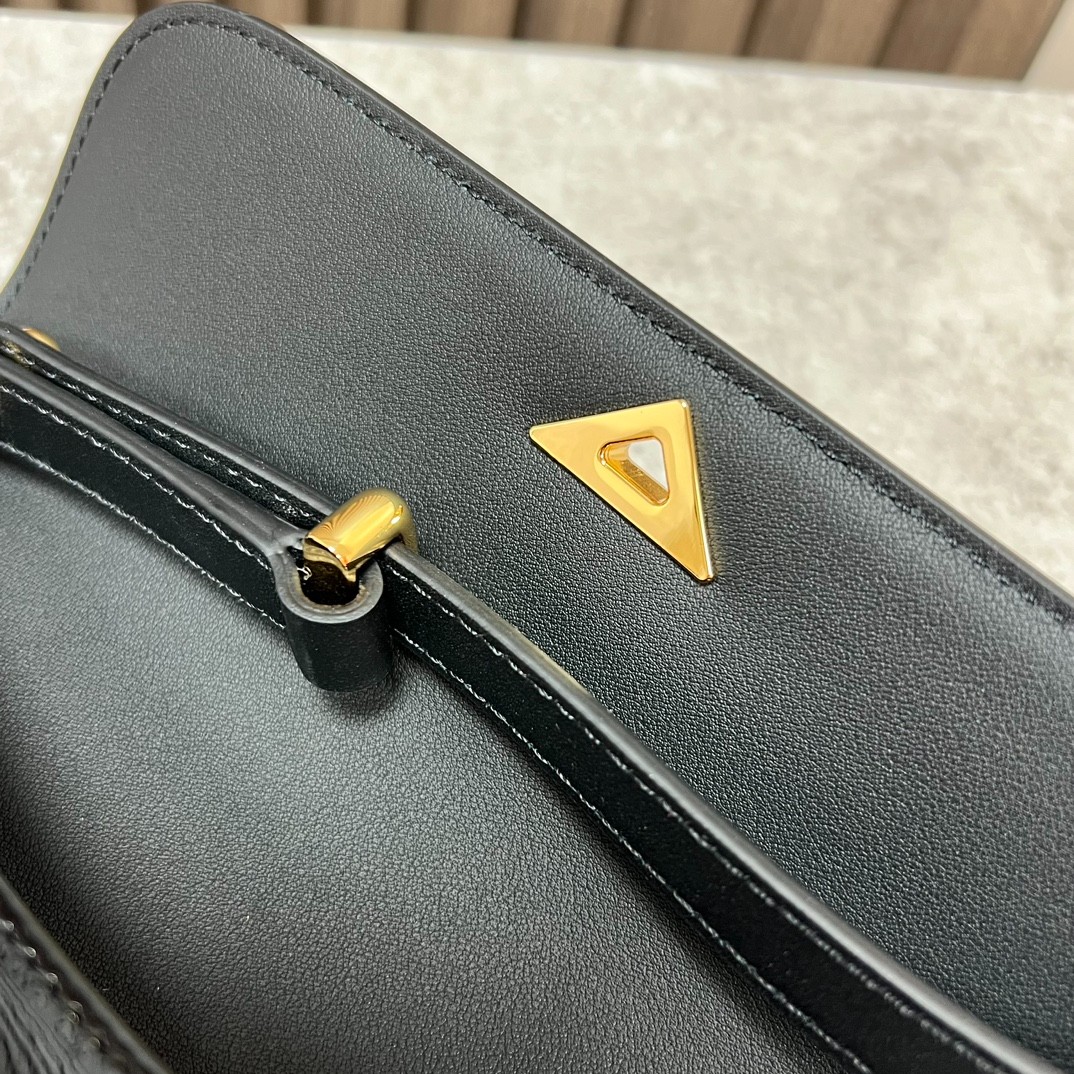 043 58123210 size 20.5x10.5x4cm