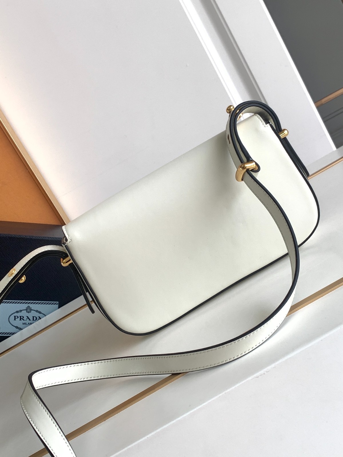 037 58123210 size 20.5x10.5x4cm