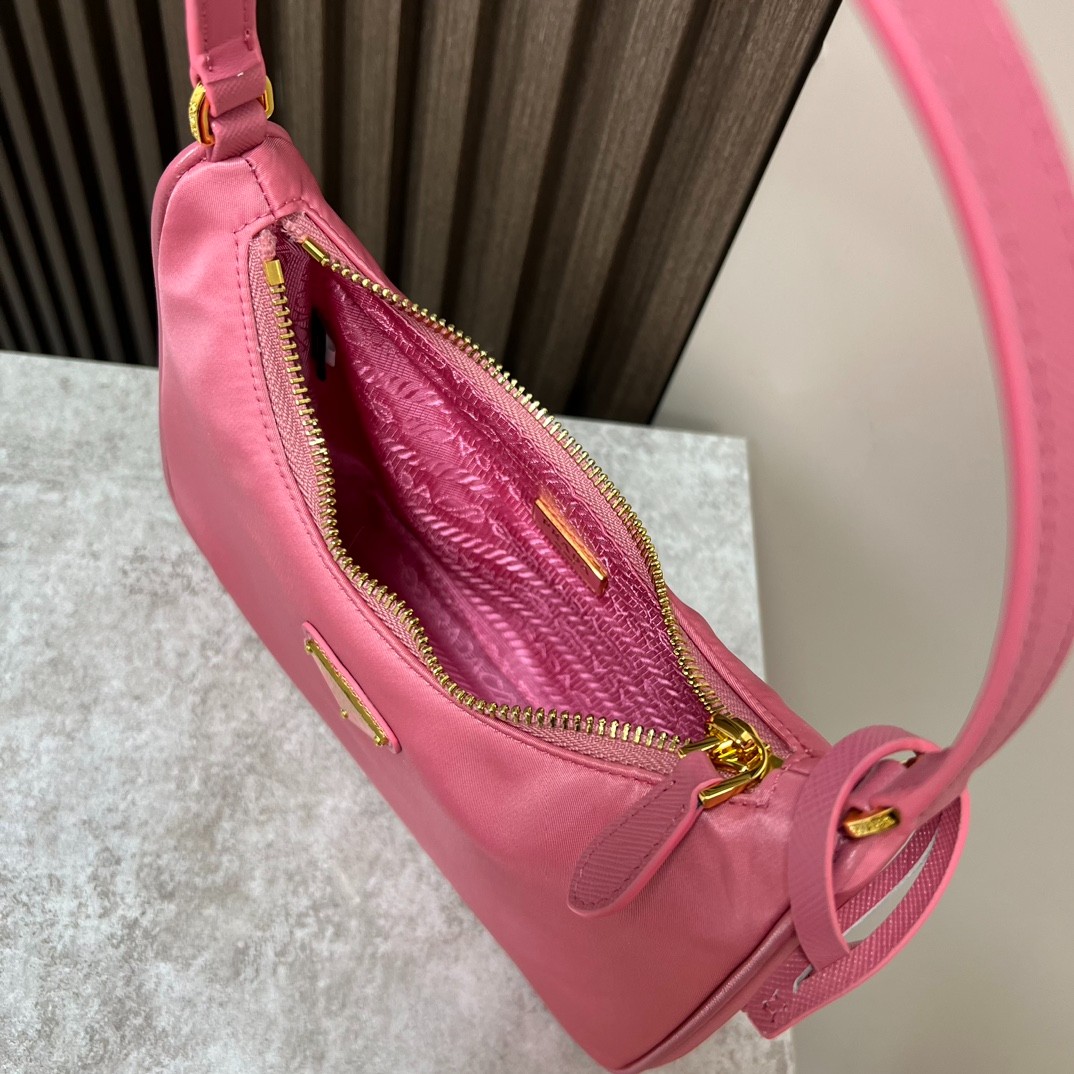 027 32123152 size 22x18x6.5cm