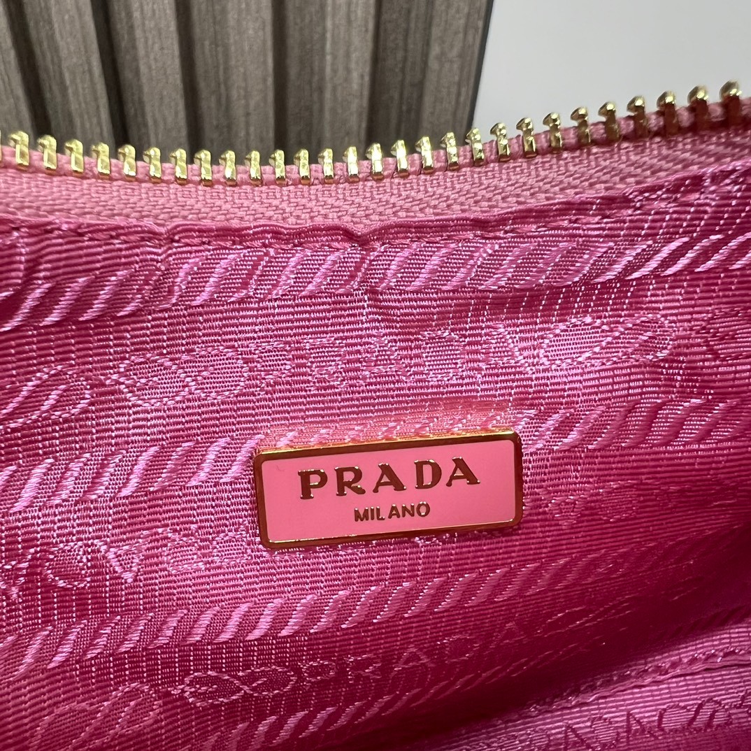 027 32123152 size 22x18x6.5cm