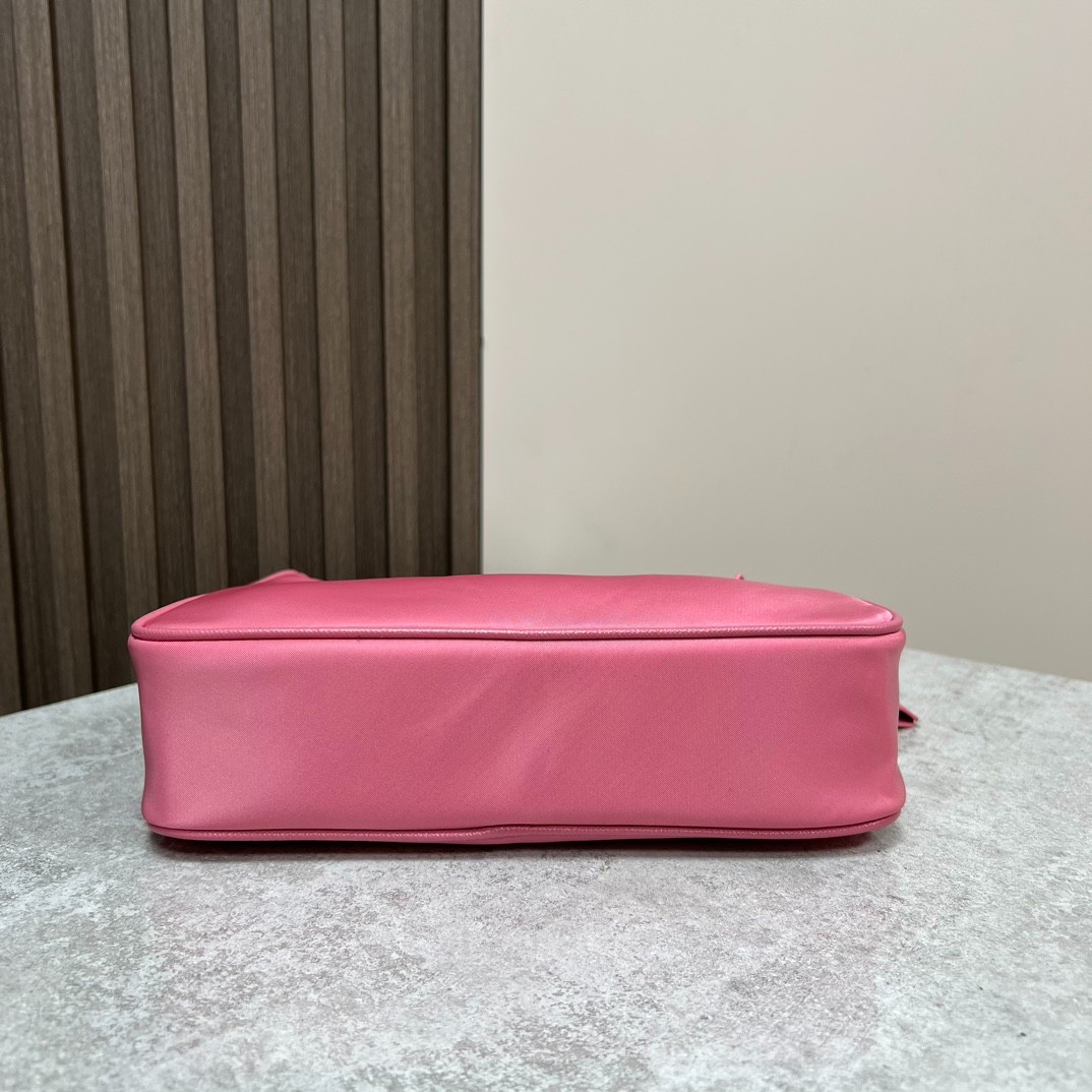027 32123152 size 22x18x6.5cm