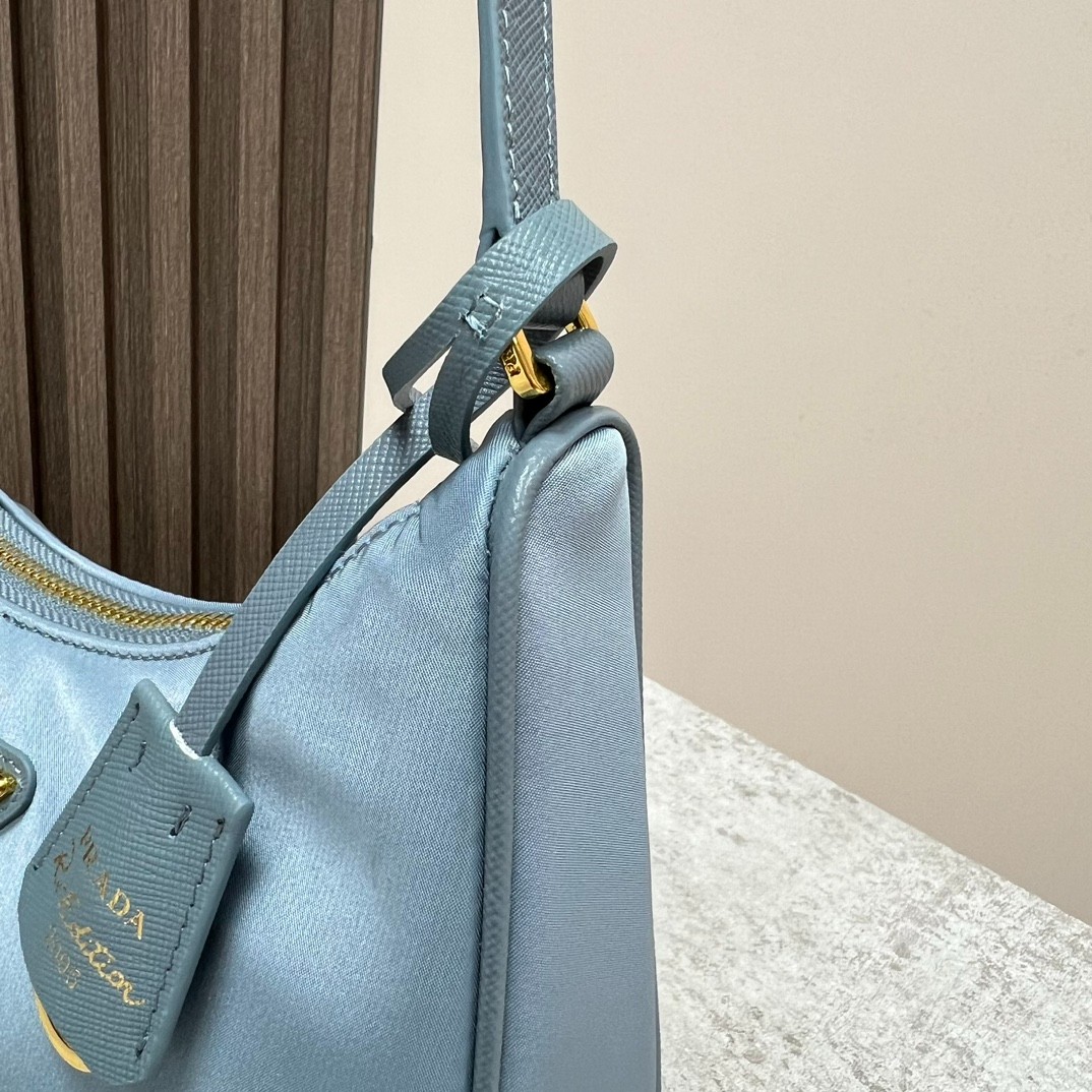 026 32123152 size 22x18x6.5cm